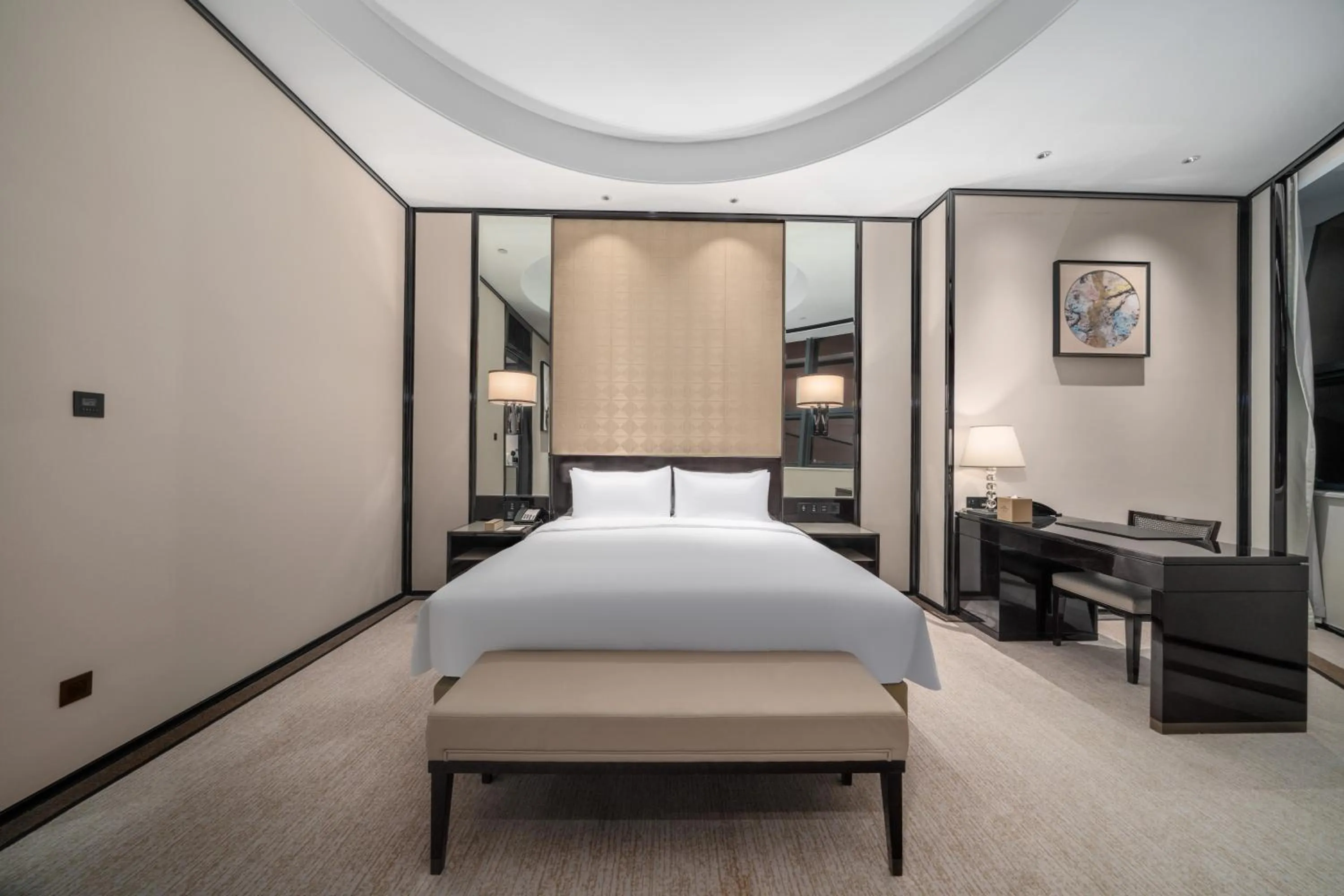 Bed in Howard Johnson Plaza Ningbo