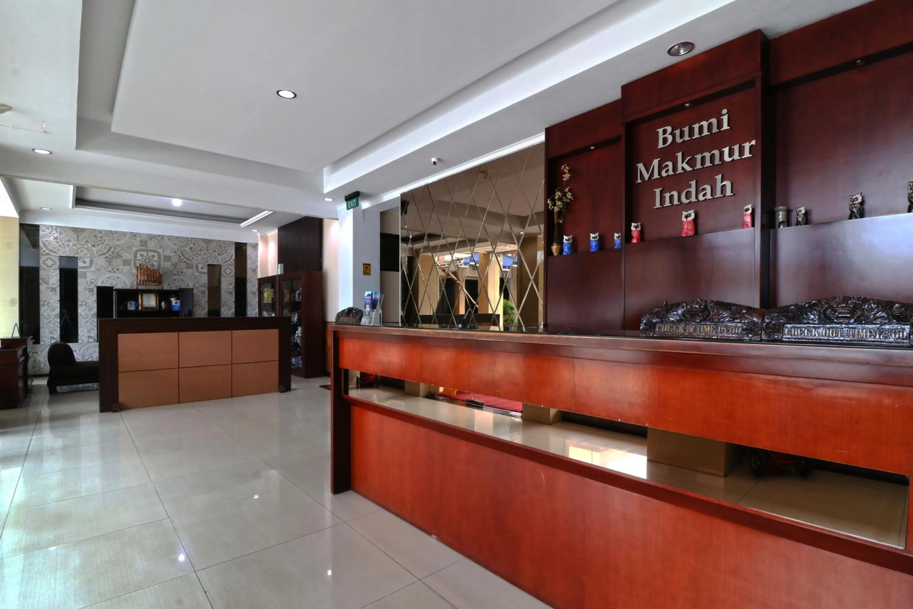 Lobby or reception in Hotel Bumi Makmur Indah