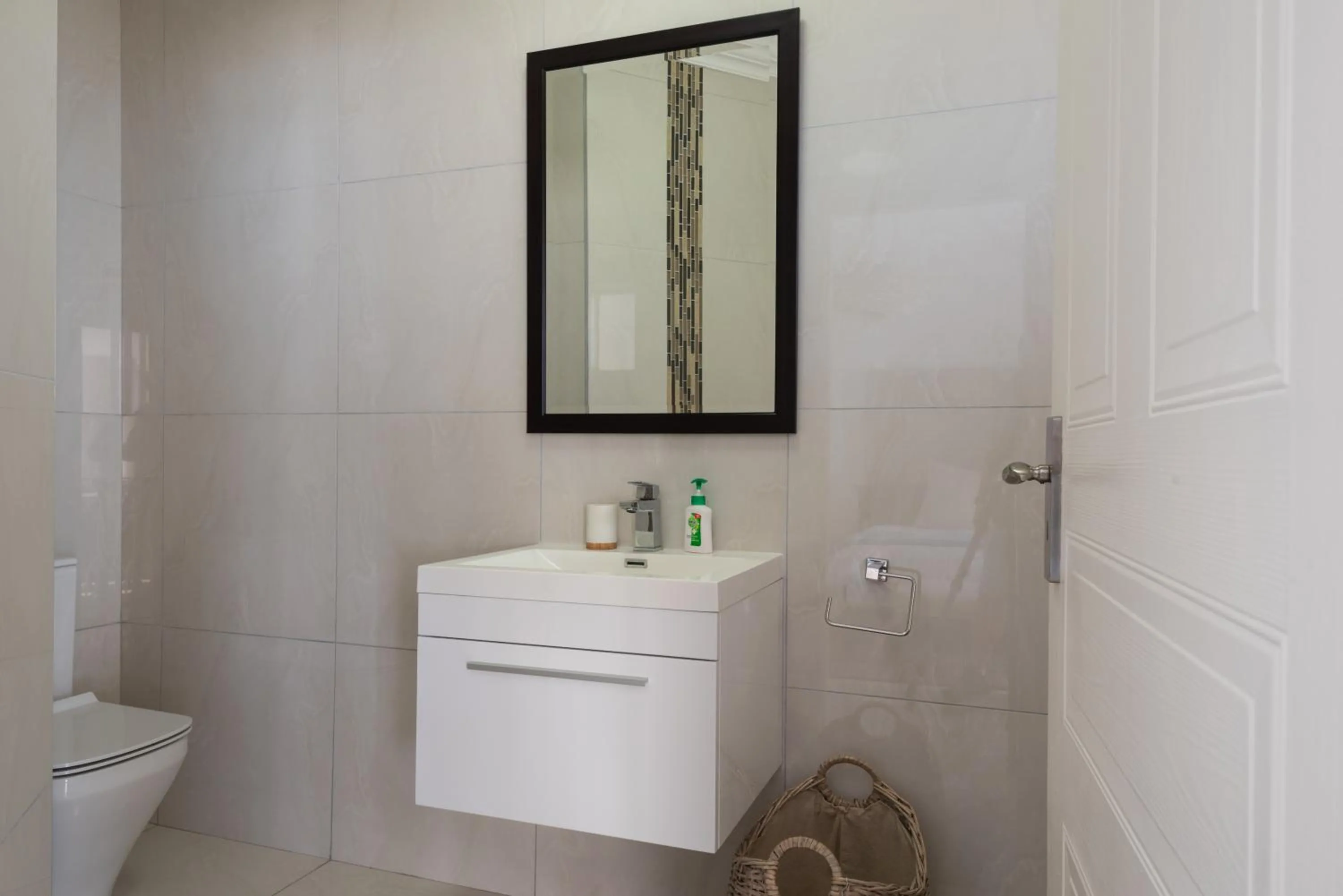 Toilet in Dolphin Cove 2