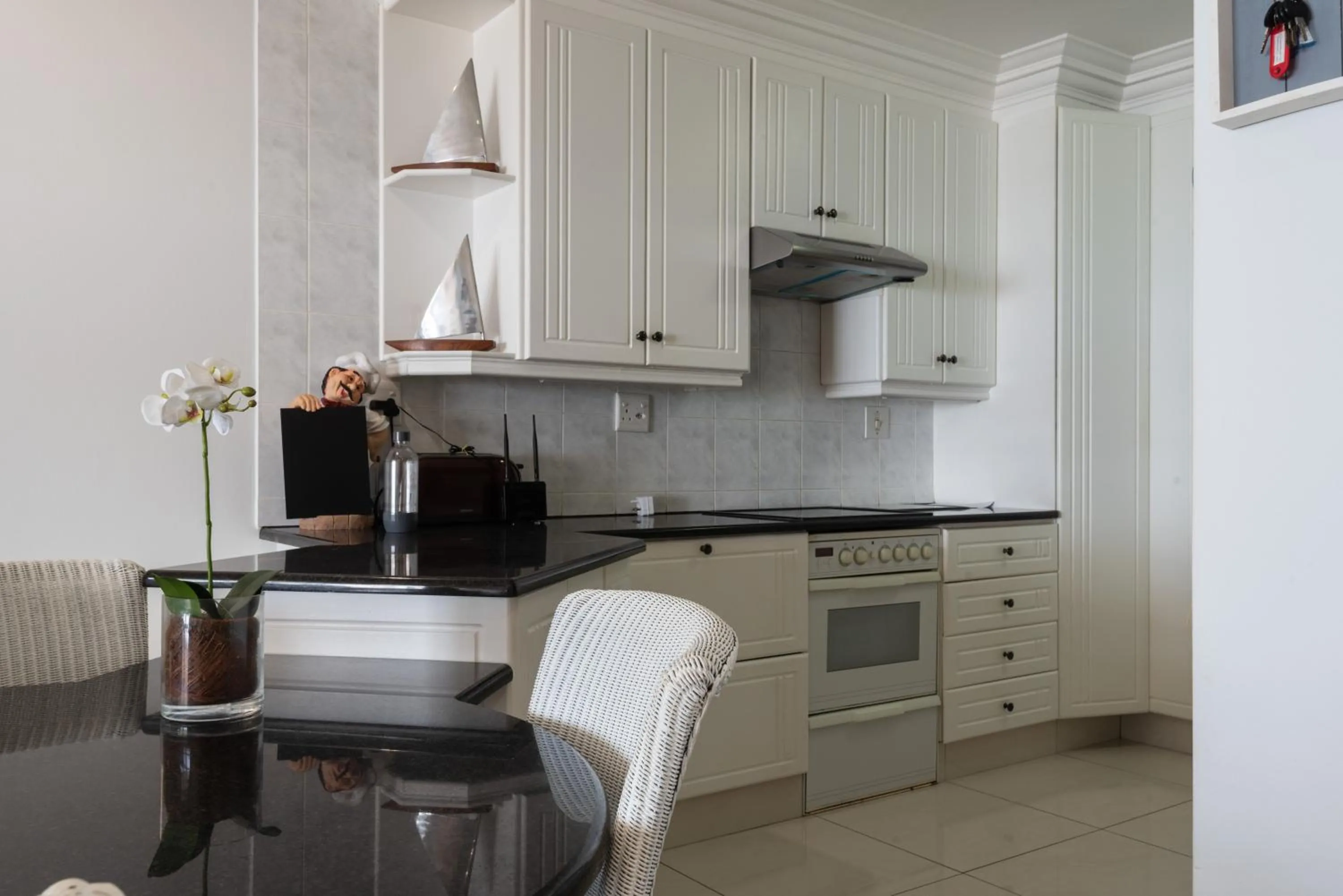 Kitchen or kitchenette in Dolphin Cove 2