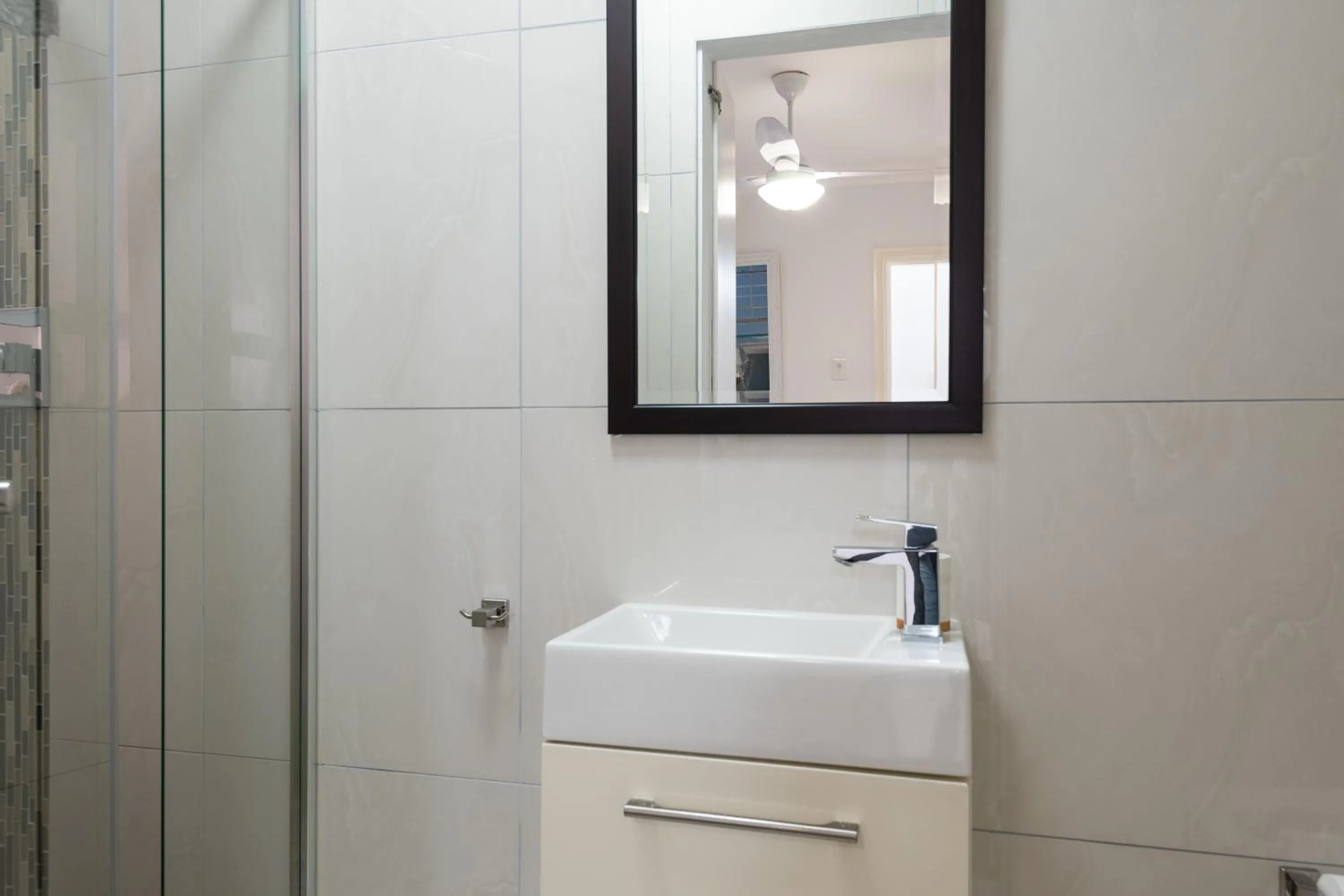 Bathroom in Dolphin Cove 2