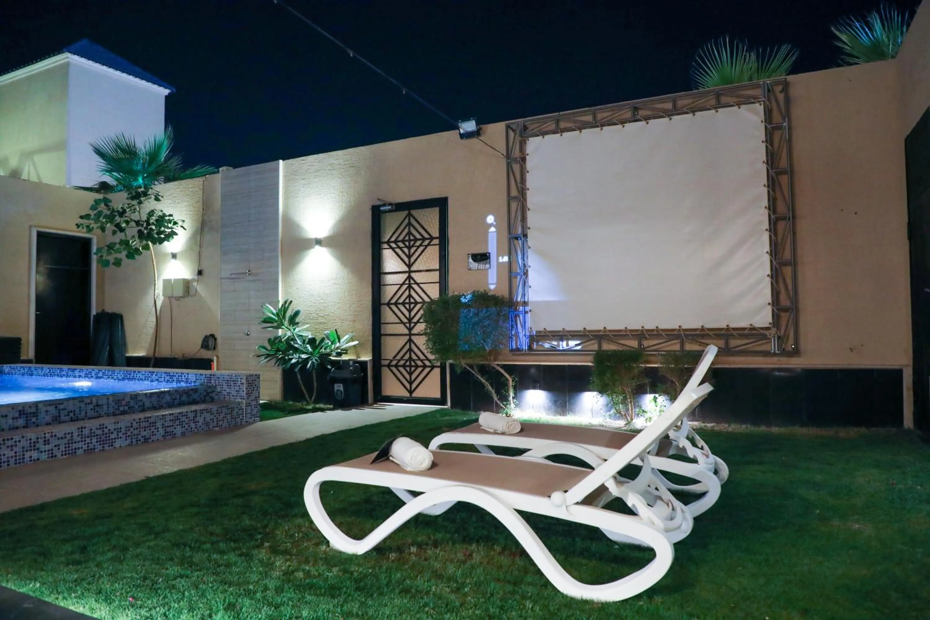 The Corner Hotel Resorts - Riyadh