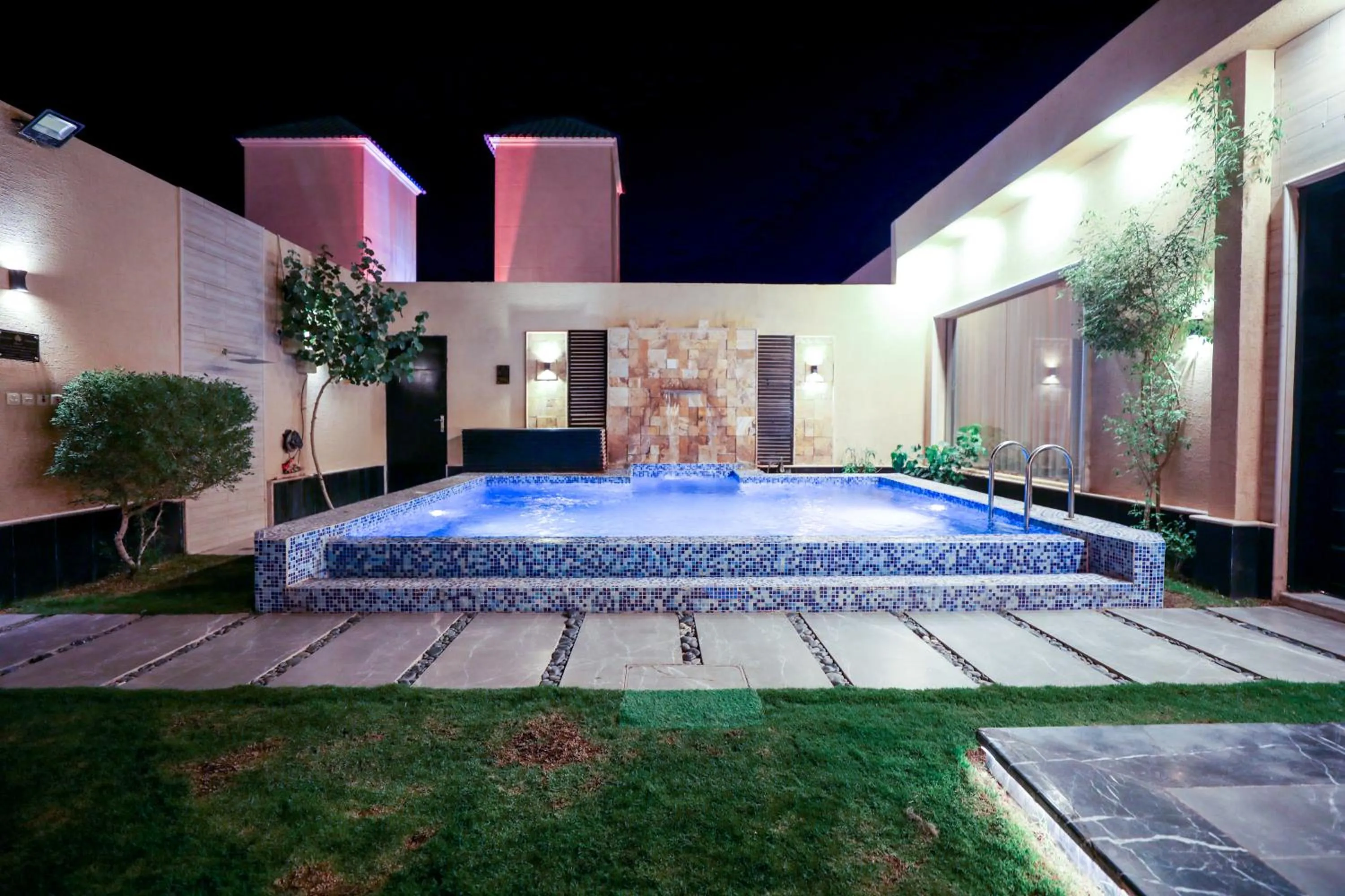 The Corner Hotel Resorts - Riyadh