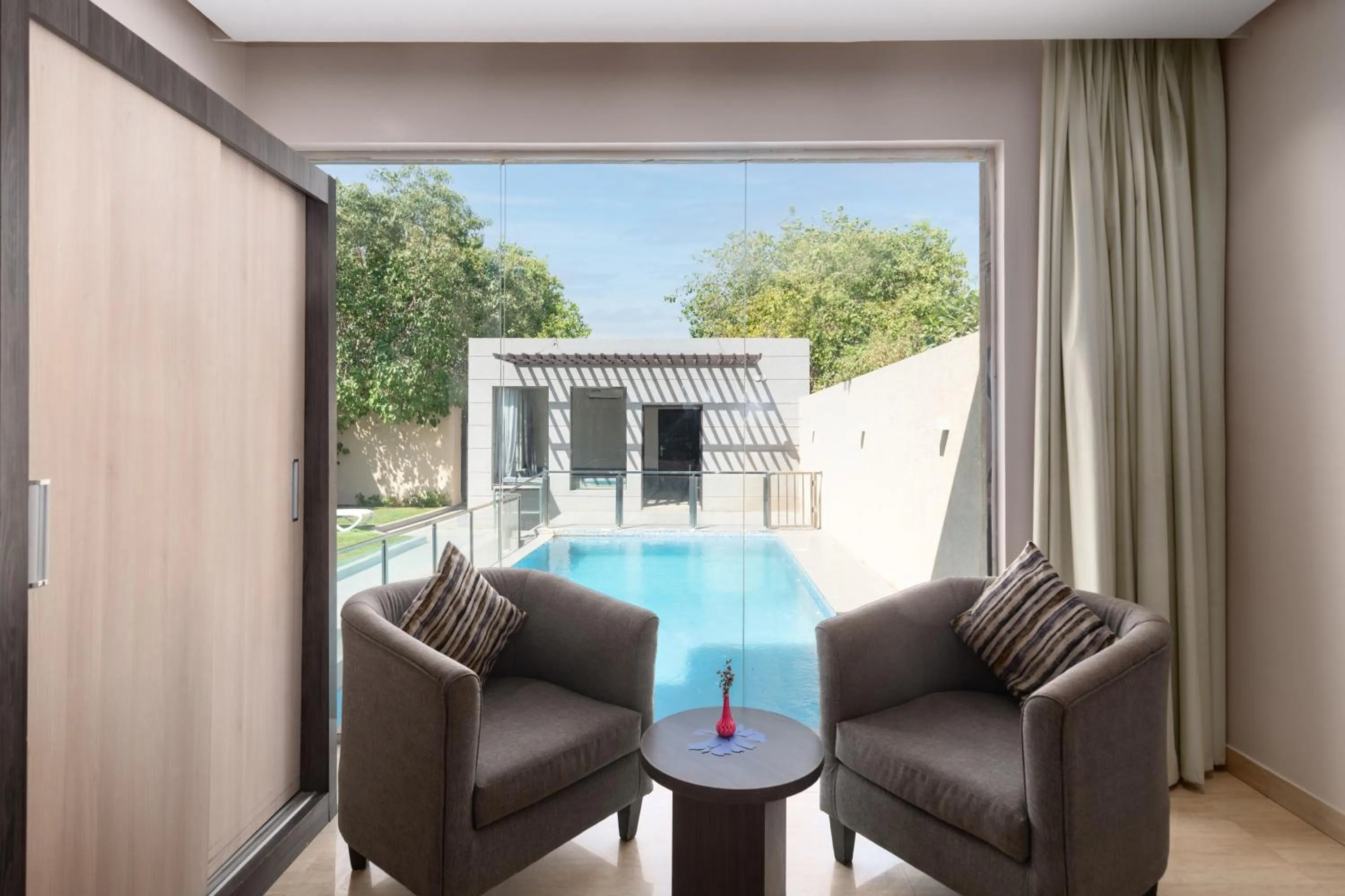 The Corner Hotel Resorts - Riyadh