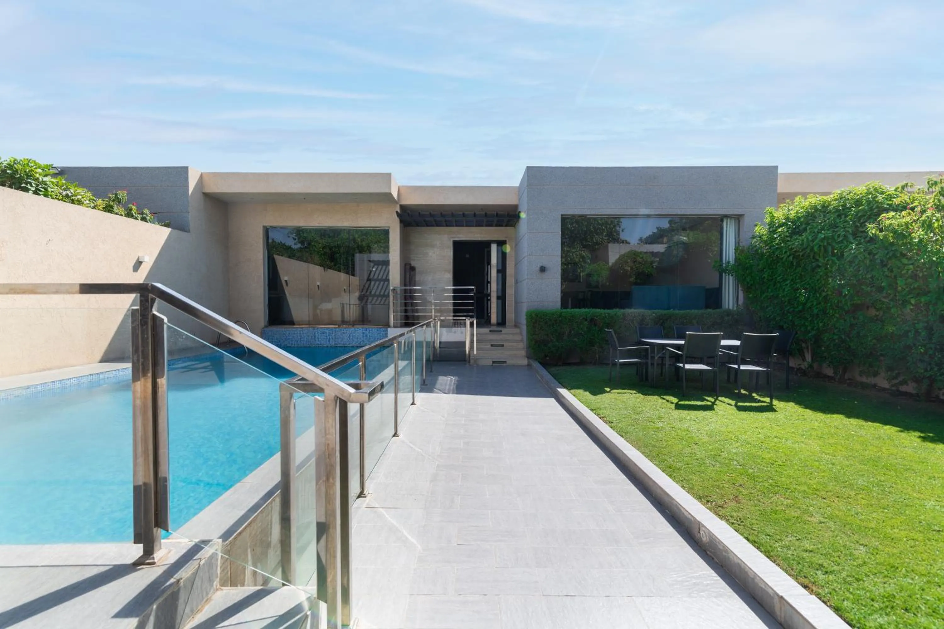 The Corner Hotel Resorts - Riyadh