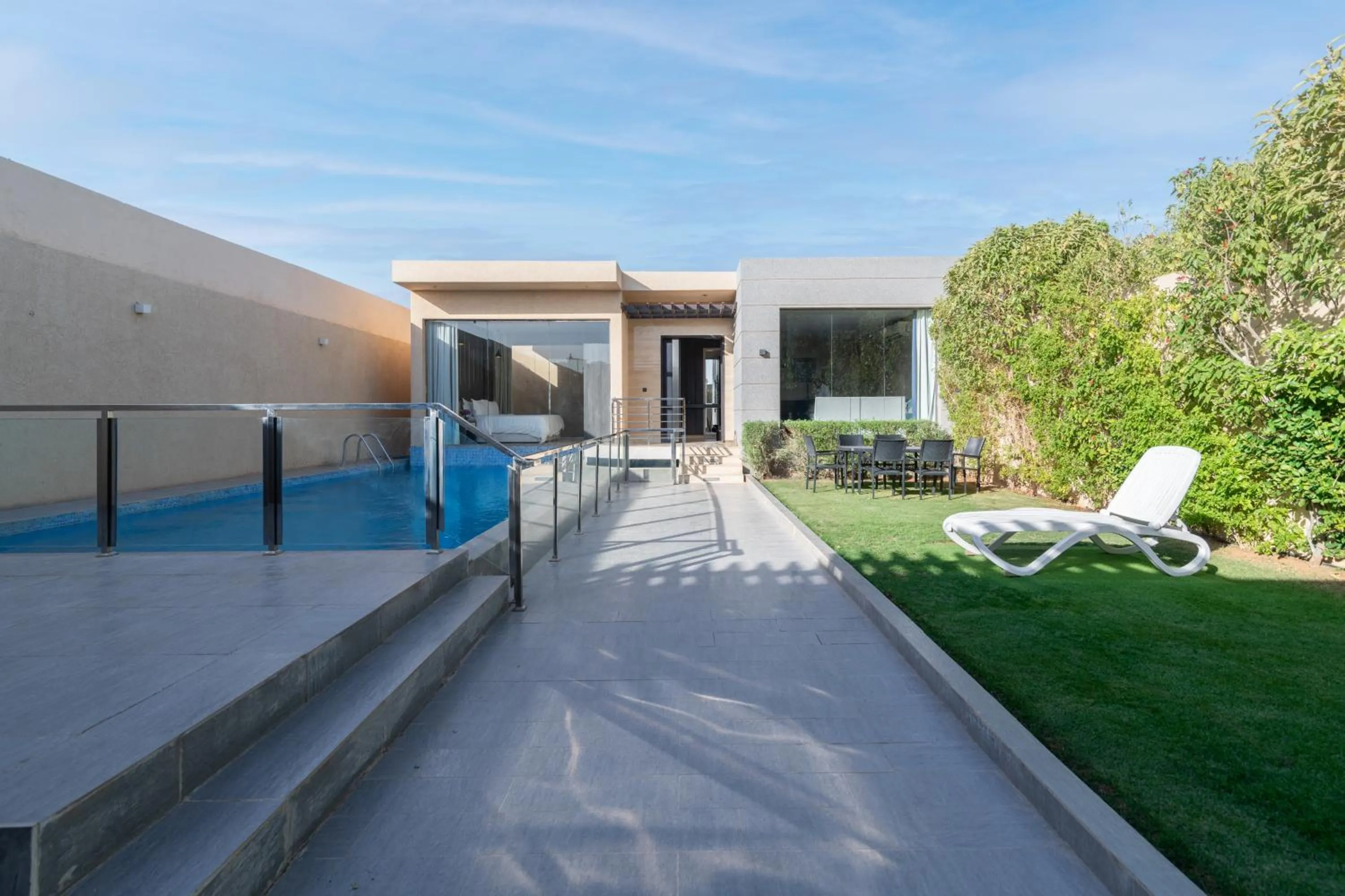 The Corner Hotel Resorts - Riyadh