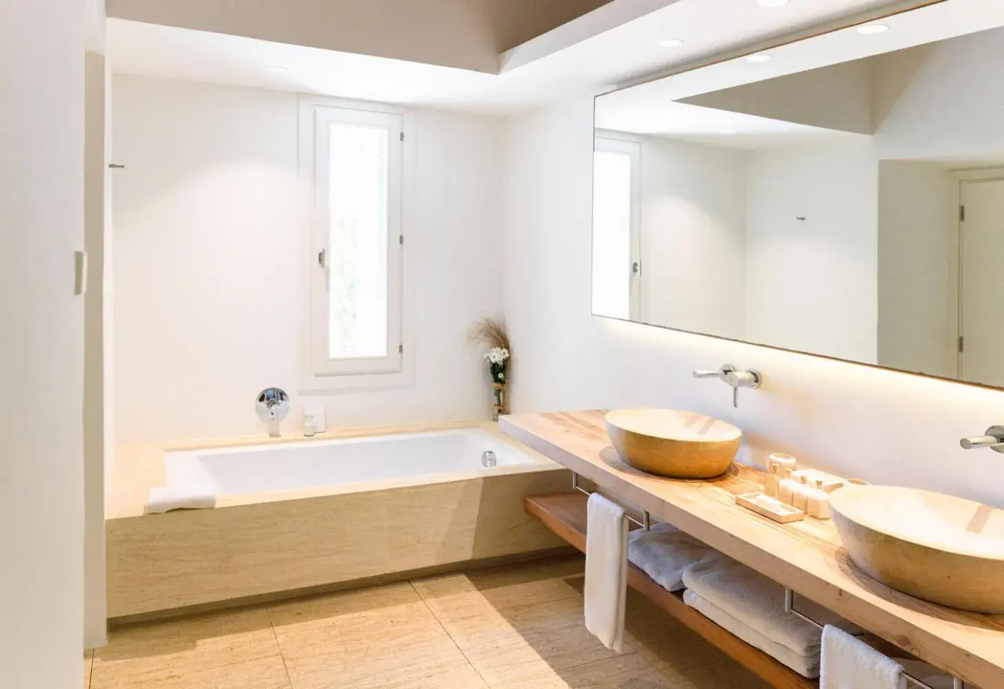 Double Room with Garden View in Torralbenc, a Small Luxury Hotel of the World Double Room with Garden View in Torralbenc, a Small Luxury Hotel of the World