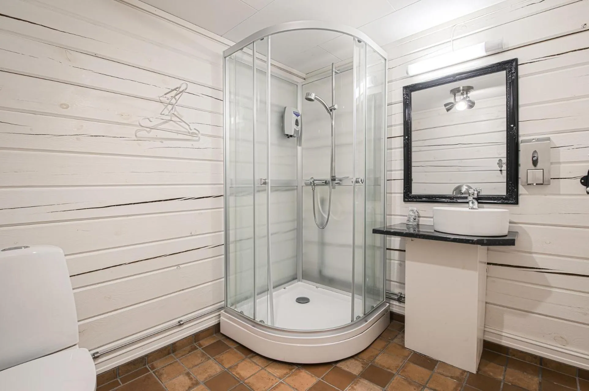 Shower in Namsentunet