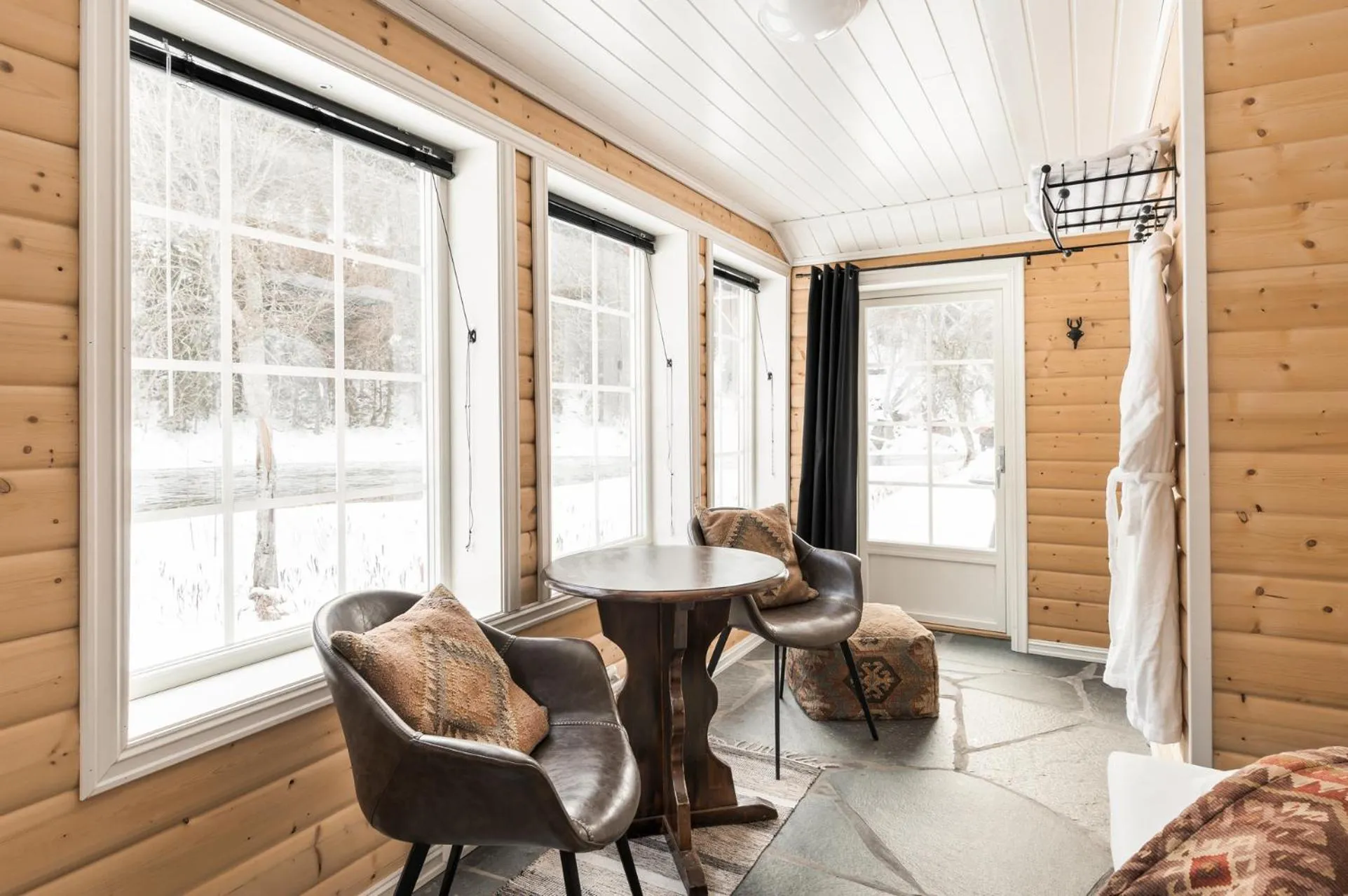 Seating area in Namsentunet