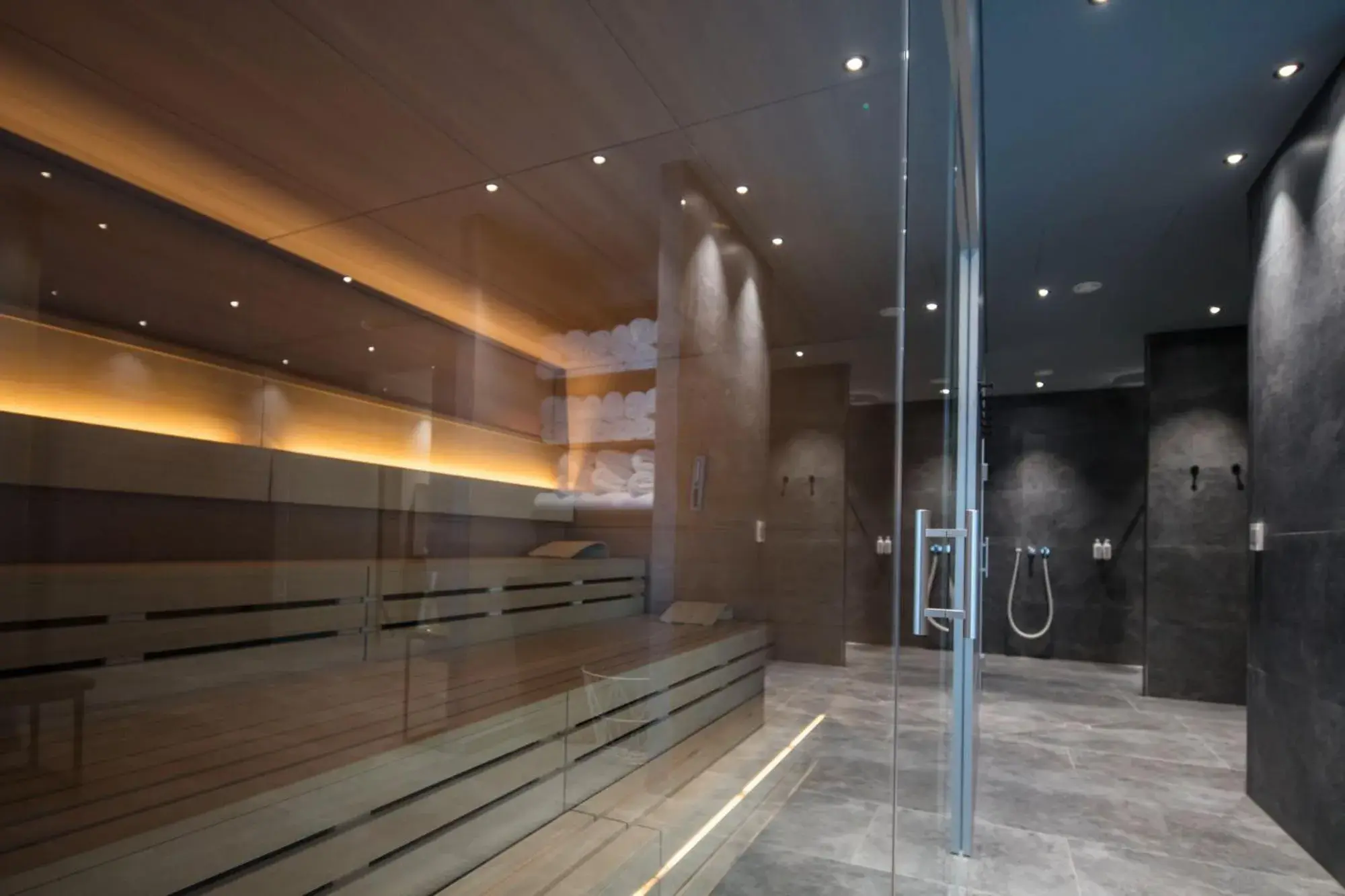 Spa and wellness centre/facilities in SOLLER Business Hotel - Munich Airport MUC Spa and wellness centre/facilities in SOLLER Business Hotel - Munich Airport MUC
