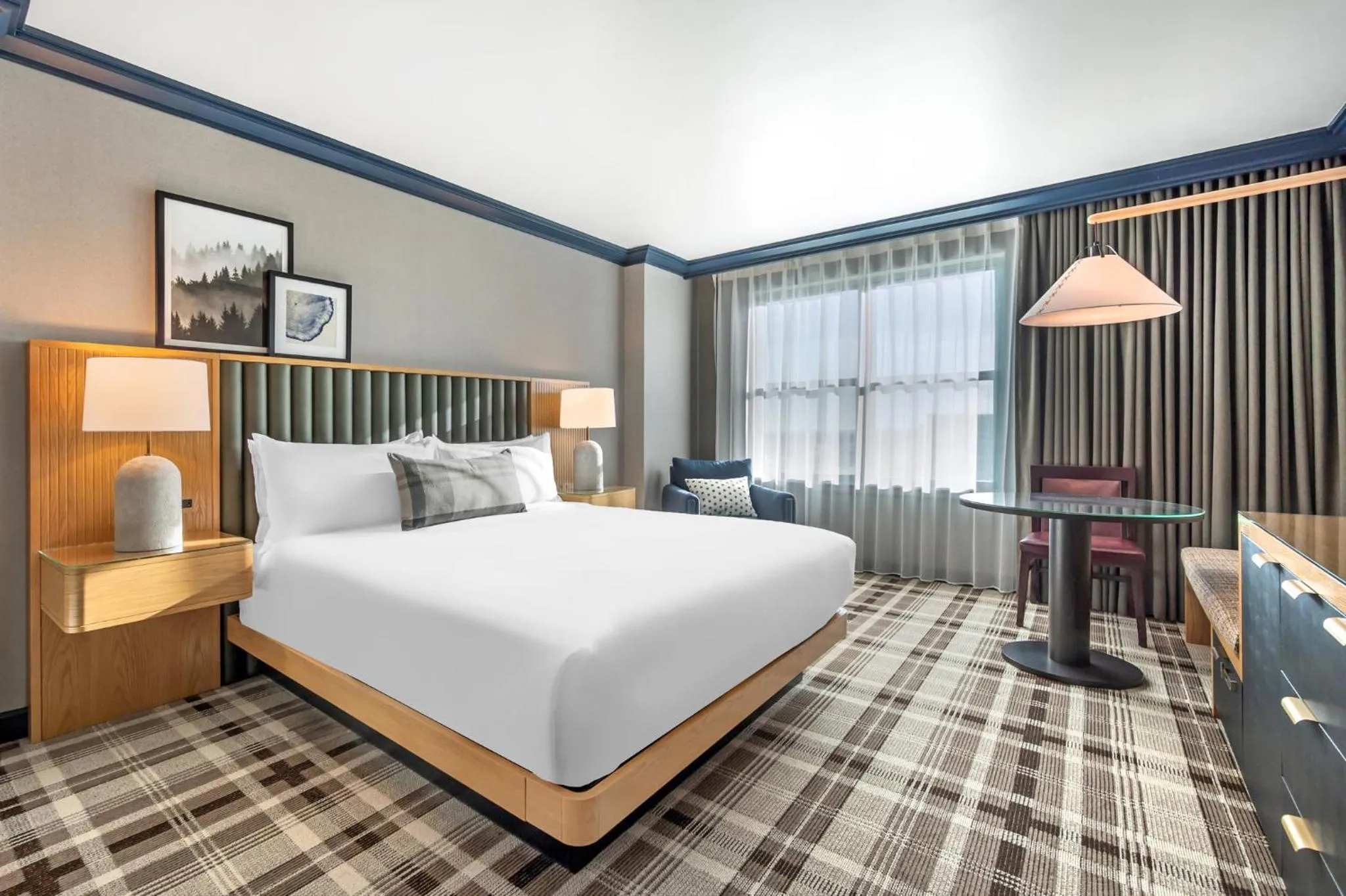 Photo of the whole room, Bed in Omni Interlocken Hotel