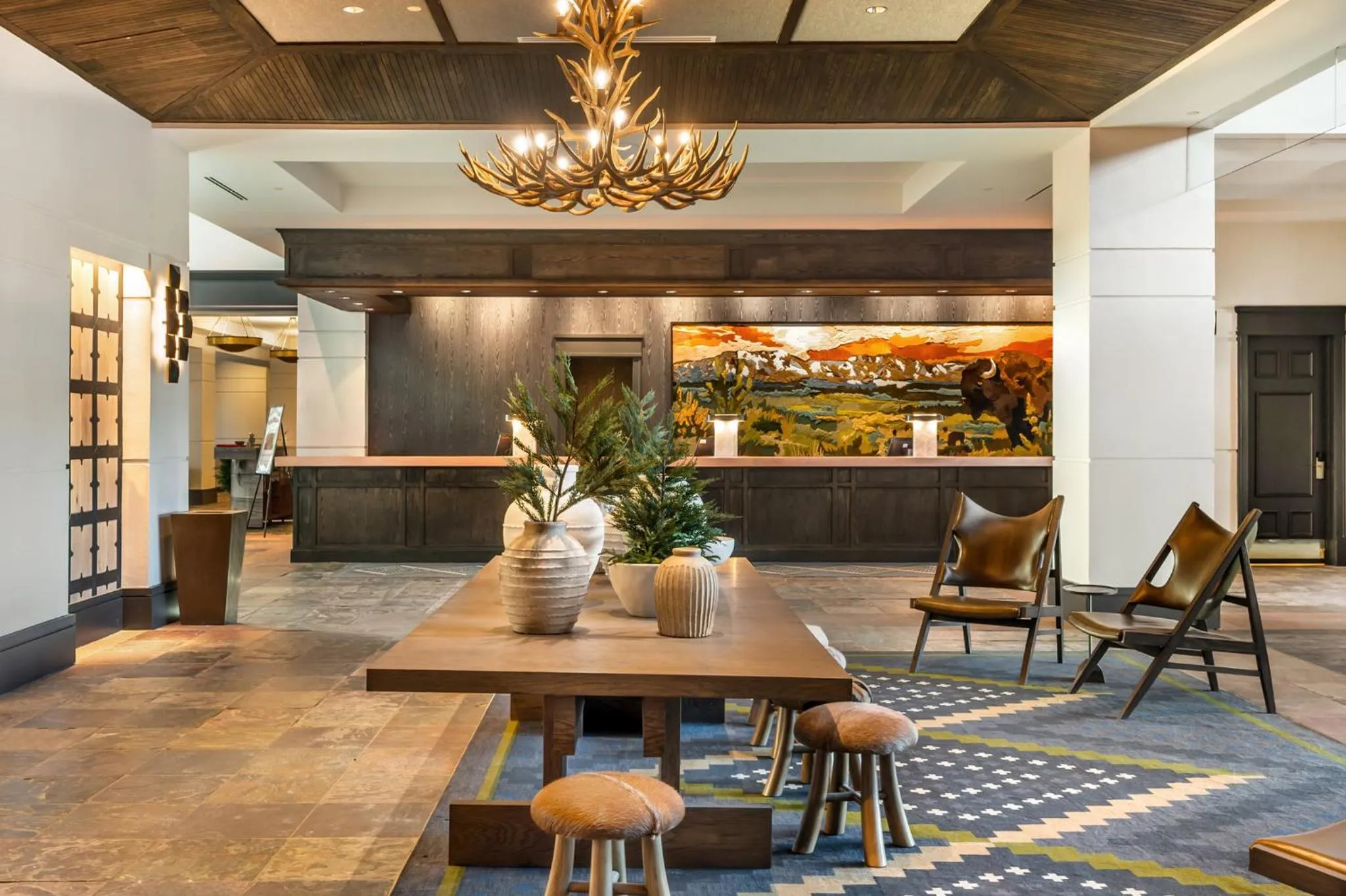 Lobby or reception in Omni Interlocken Hotel