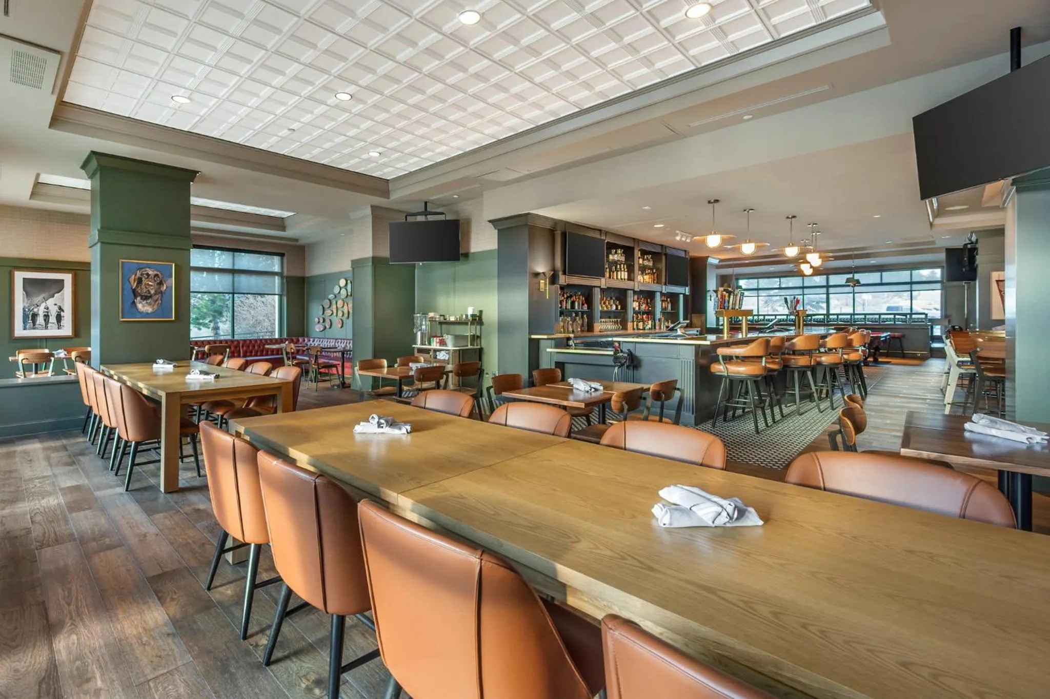 Restaurant/places to eat in Omni Interlocken Hotel