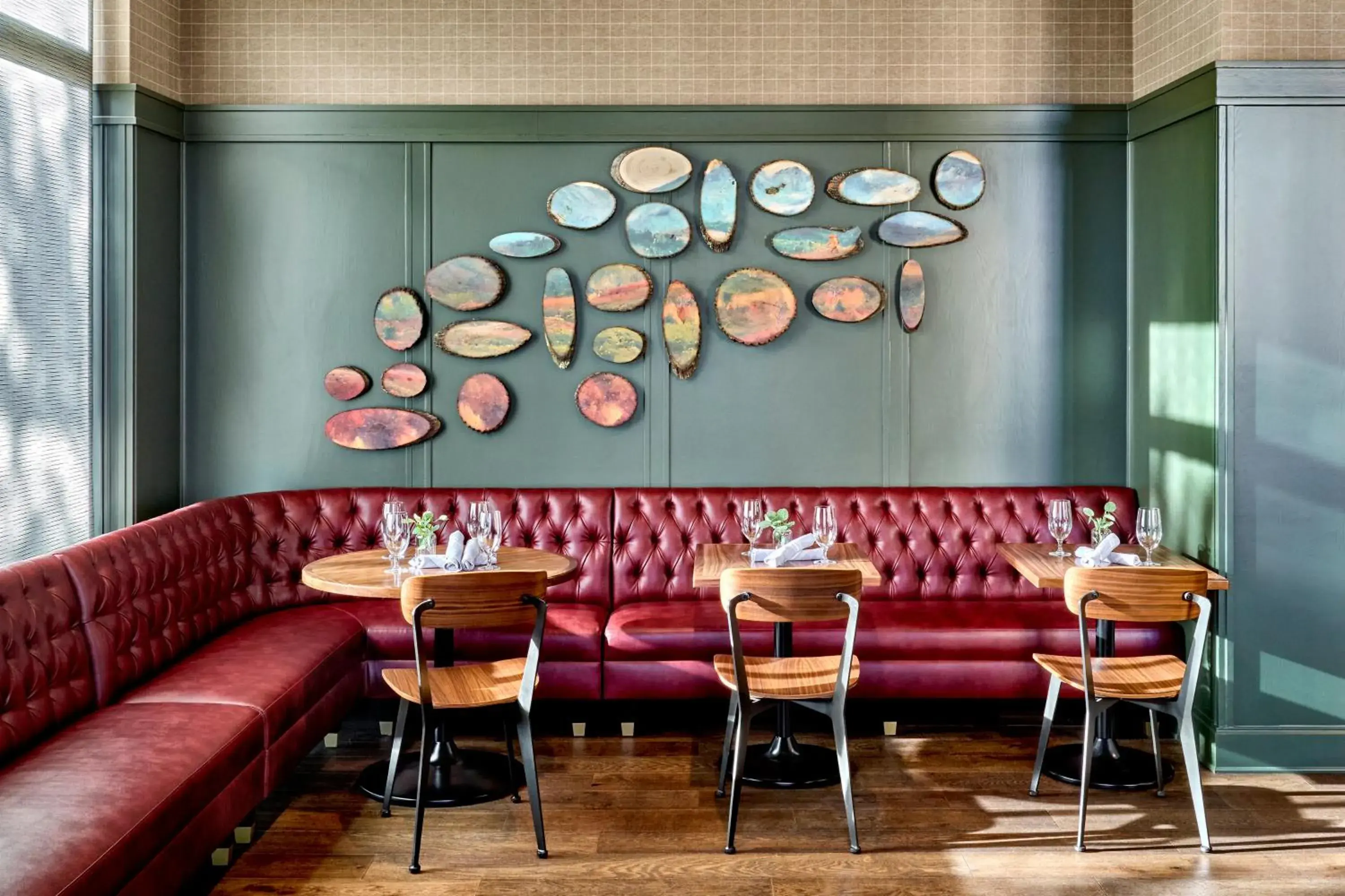 Facade/entrance in Omni Interlocken Hotel Facade/entrance in Omni Interlocken Hotel