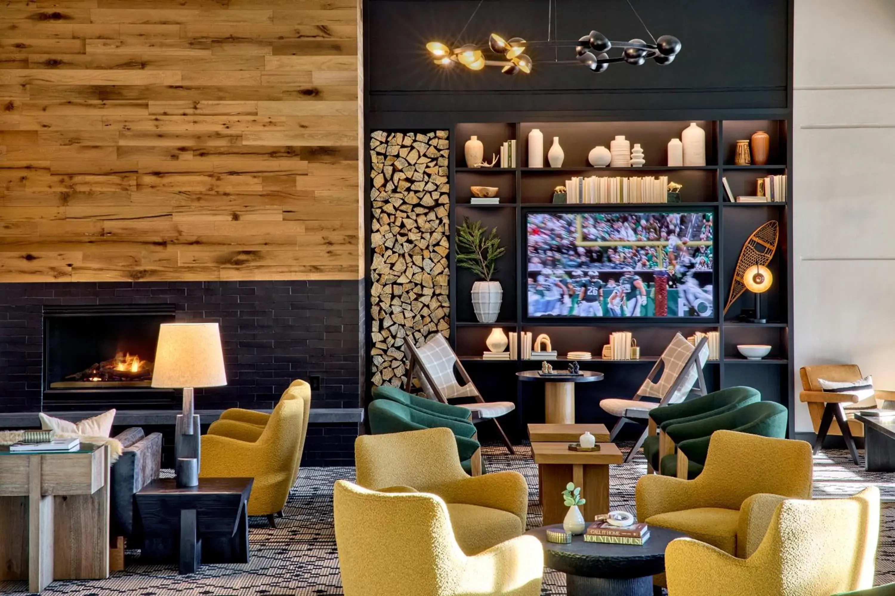 Facade/entrance in Omni Interlocken Hotel Facade/entrance in Omni Interlocken Hotel