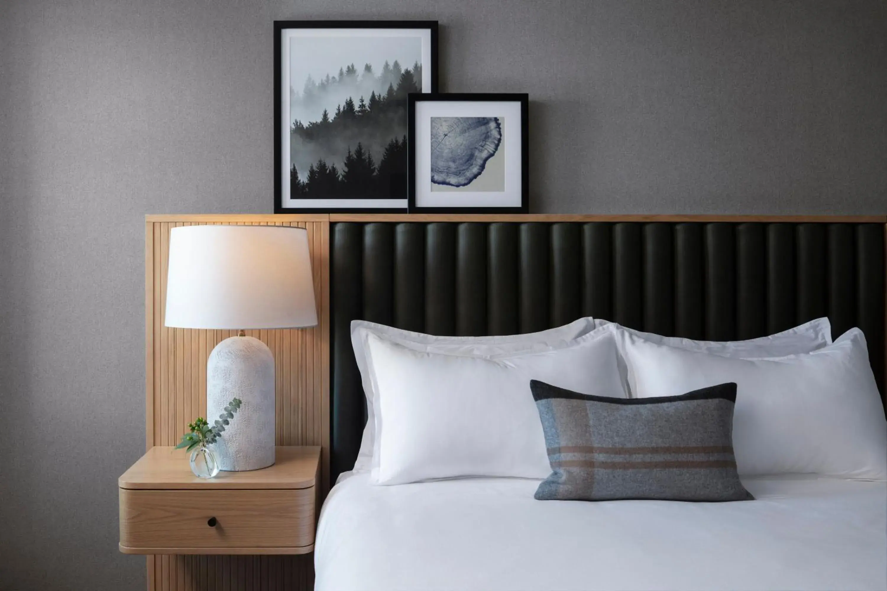 Bedroom, Bed in Omni Interlocken Hotel Bedroom, Bed in Omni Interlocken Hotel