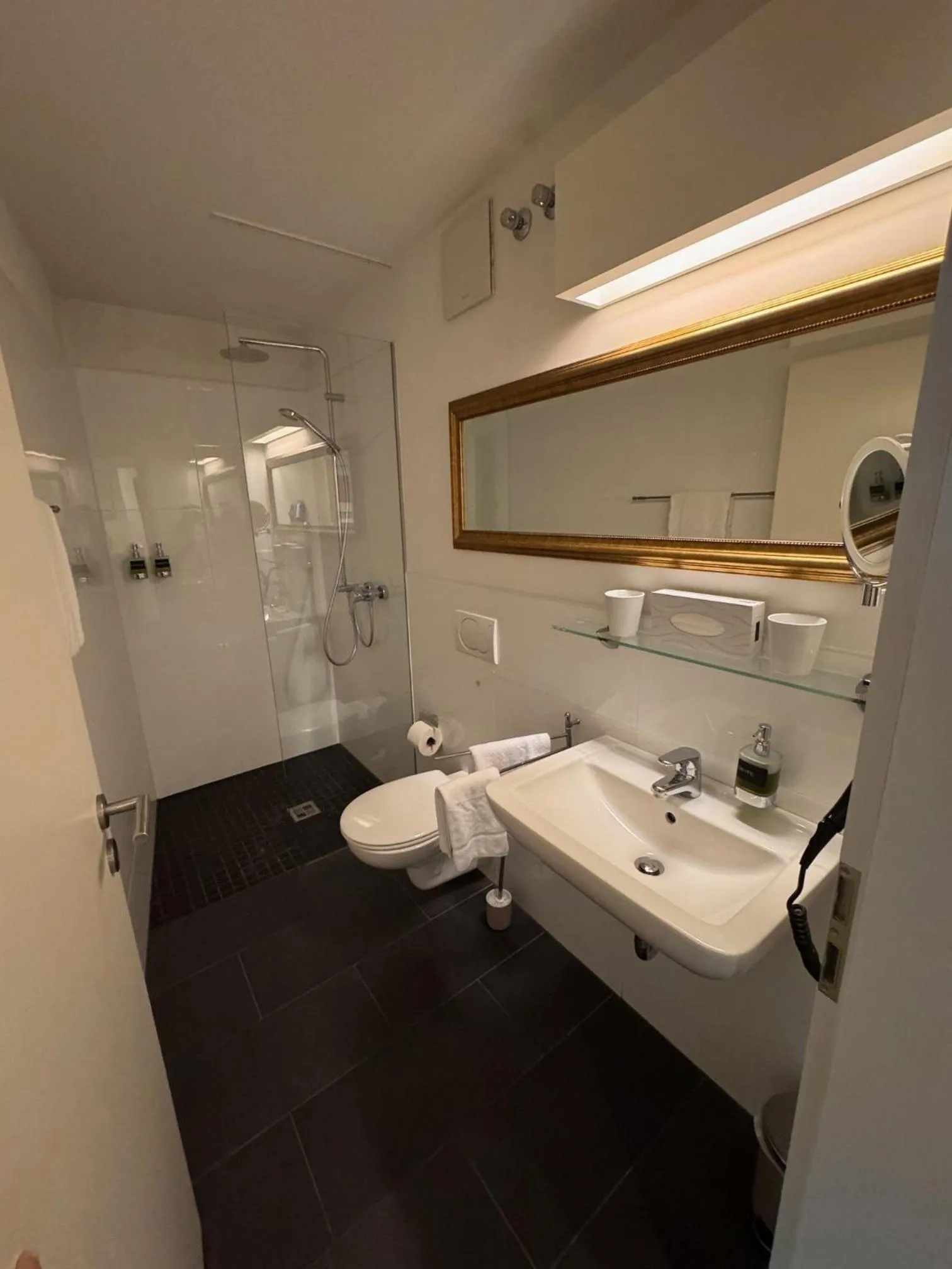 Bathroom in Apart Hotel Fulda