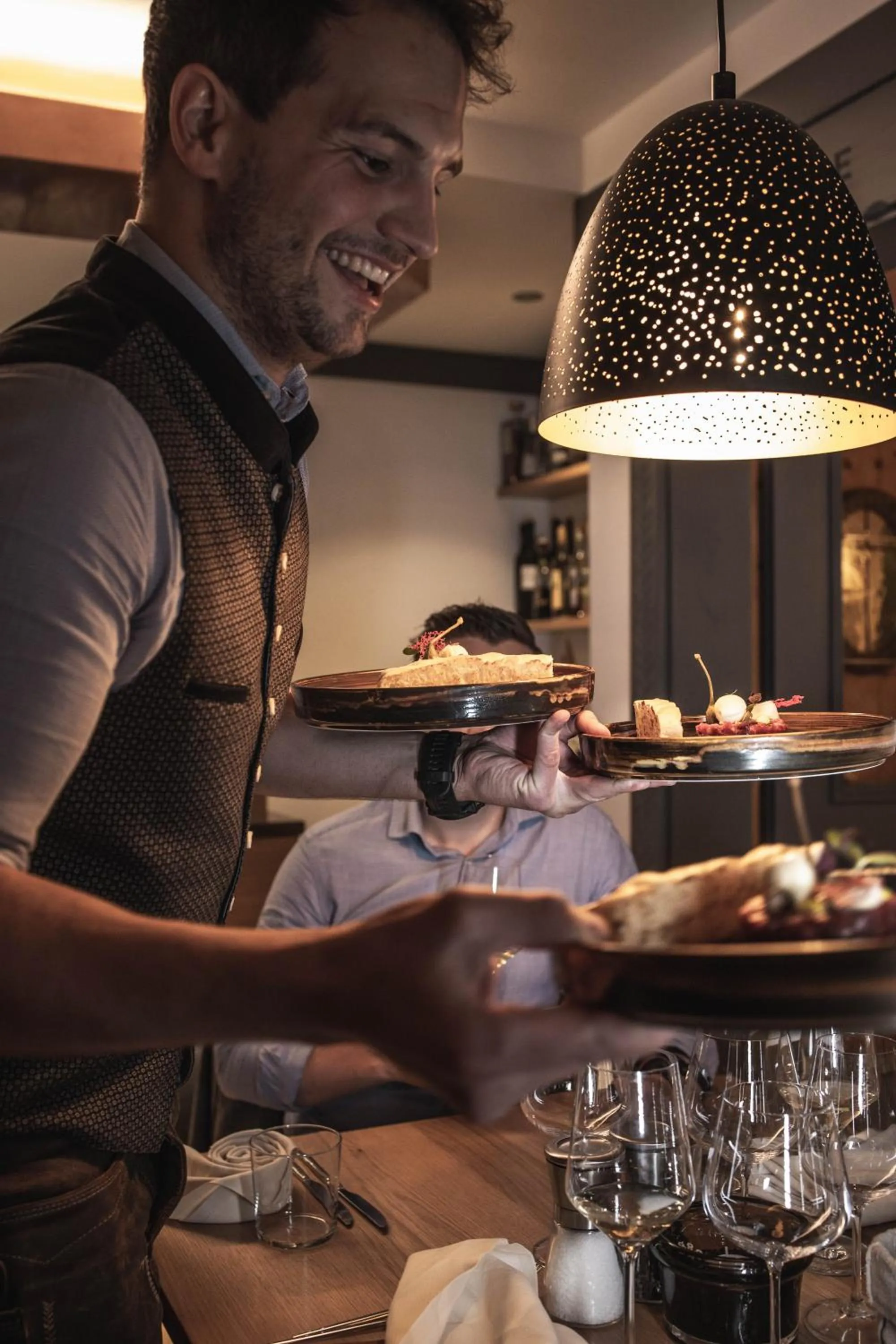 Restaurant/places to eat in Hotel Fines