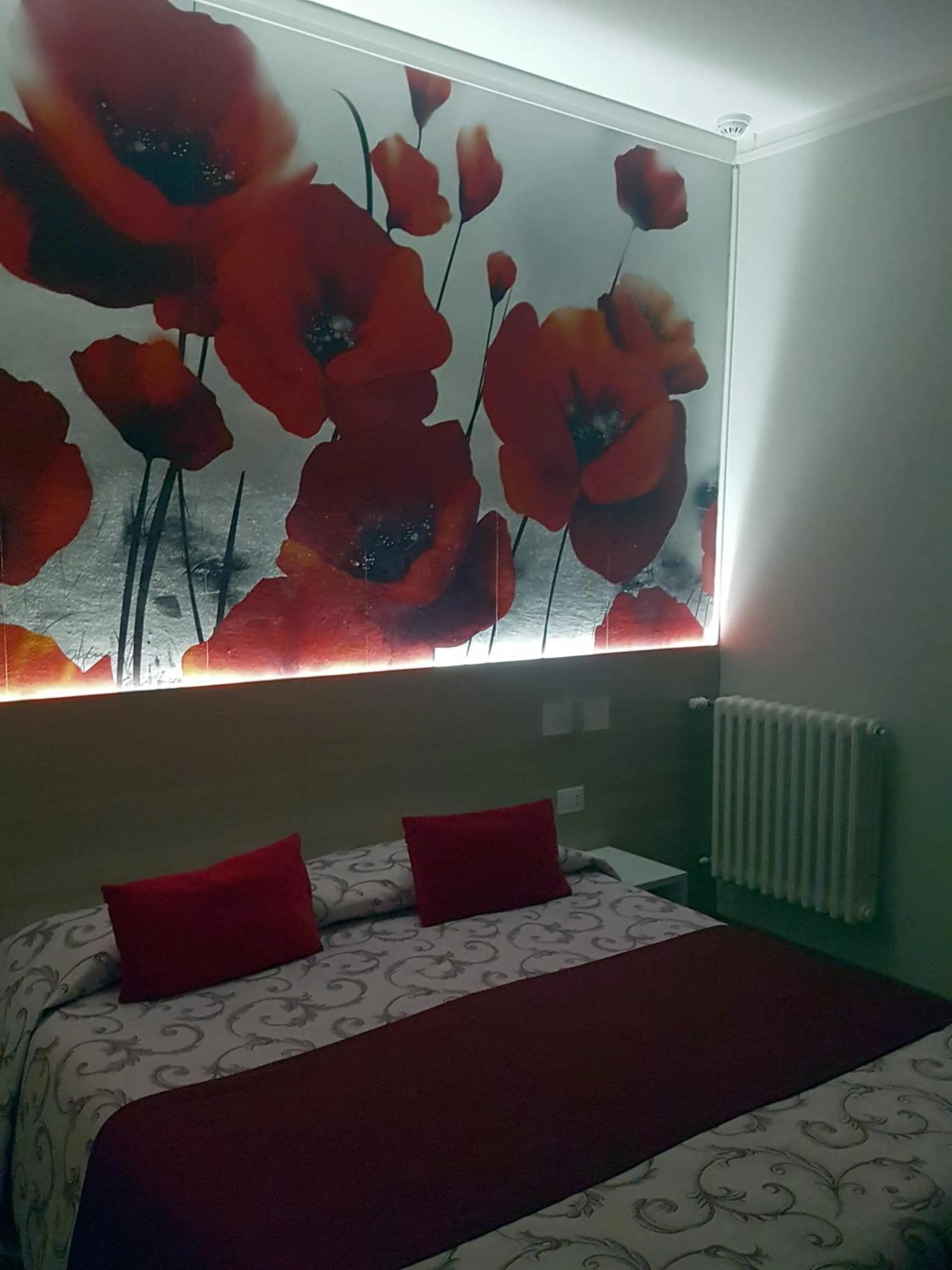 Photo of the whole room, Bed in Albergo Paradiso