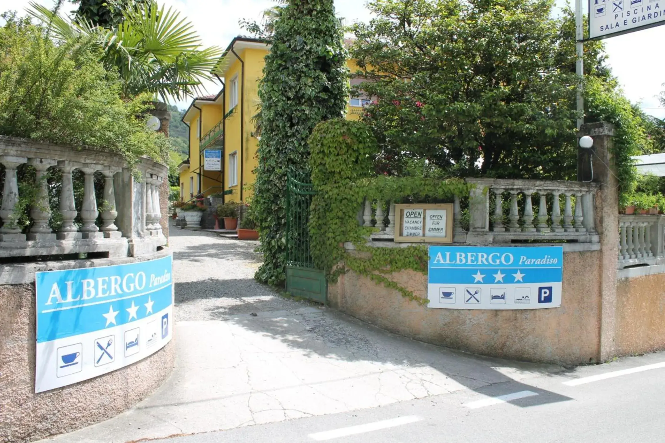 Property building in Albergo Paradiso Property building in Albergo Paradiso