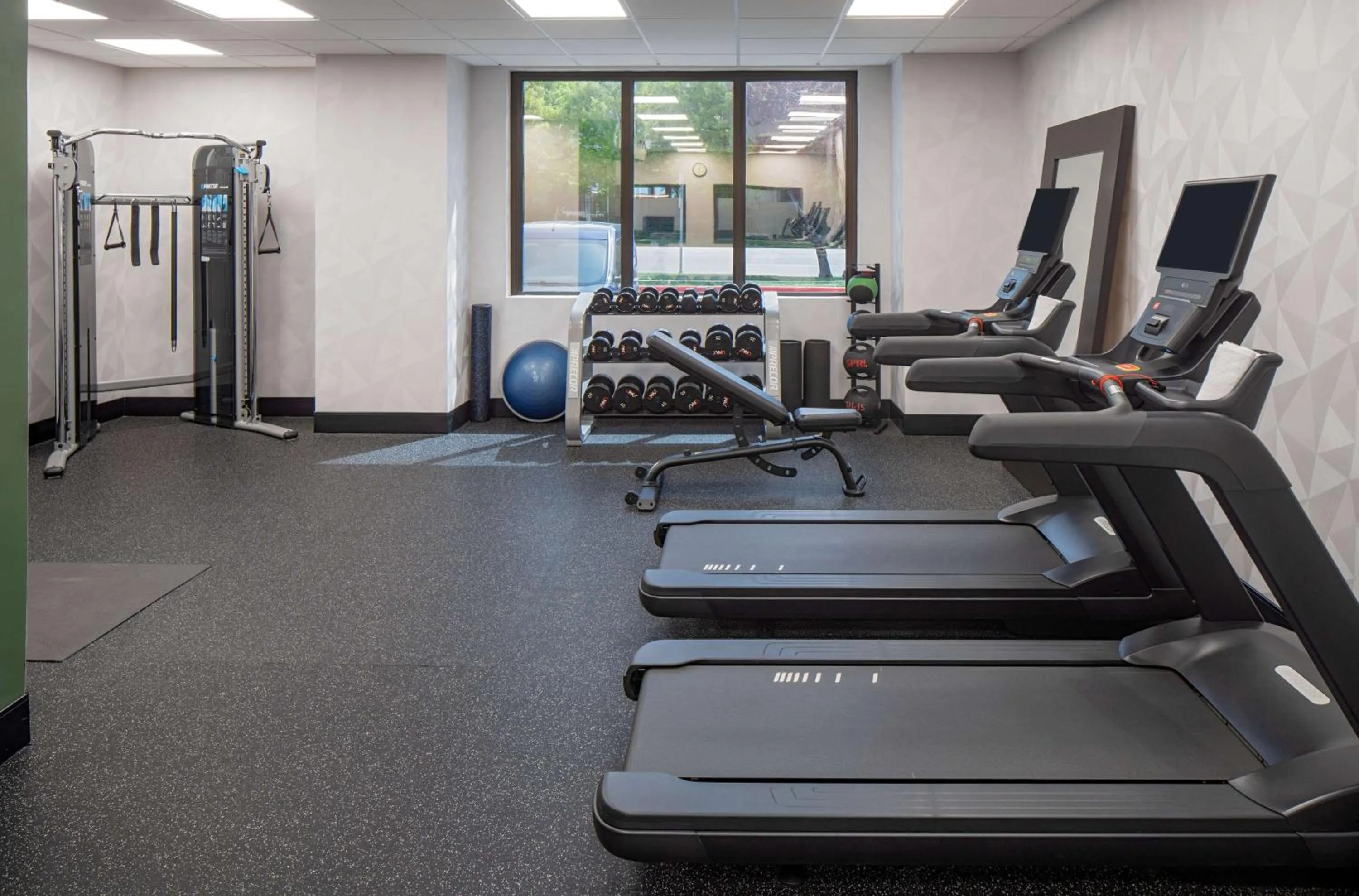 Fitness centre/facilities in Doubletree Suites by Hilton Salt Lake City