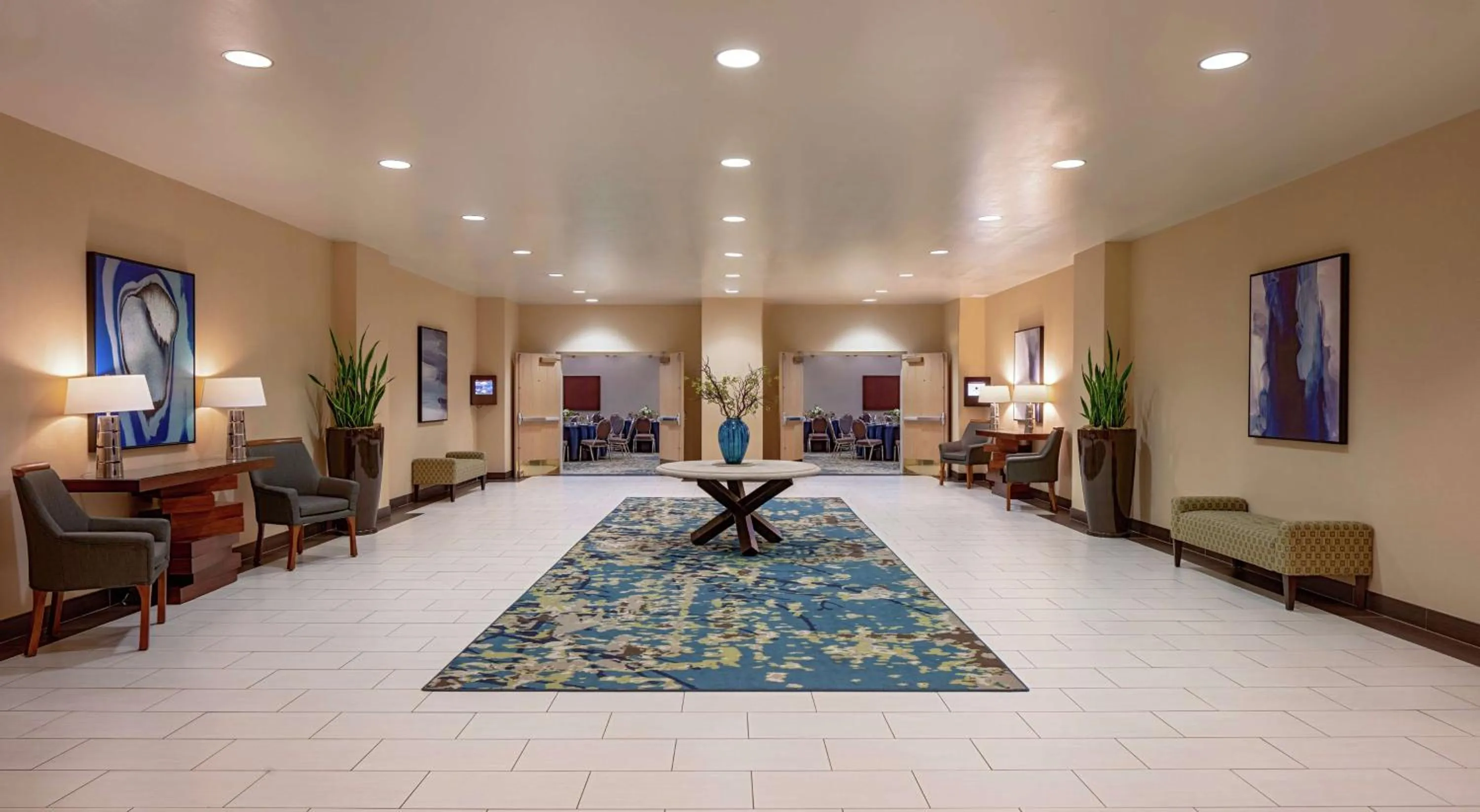 Meeting/conference room in Doubletree Suites by Hilton Salt Lake City