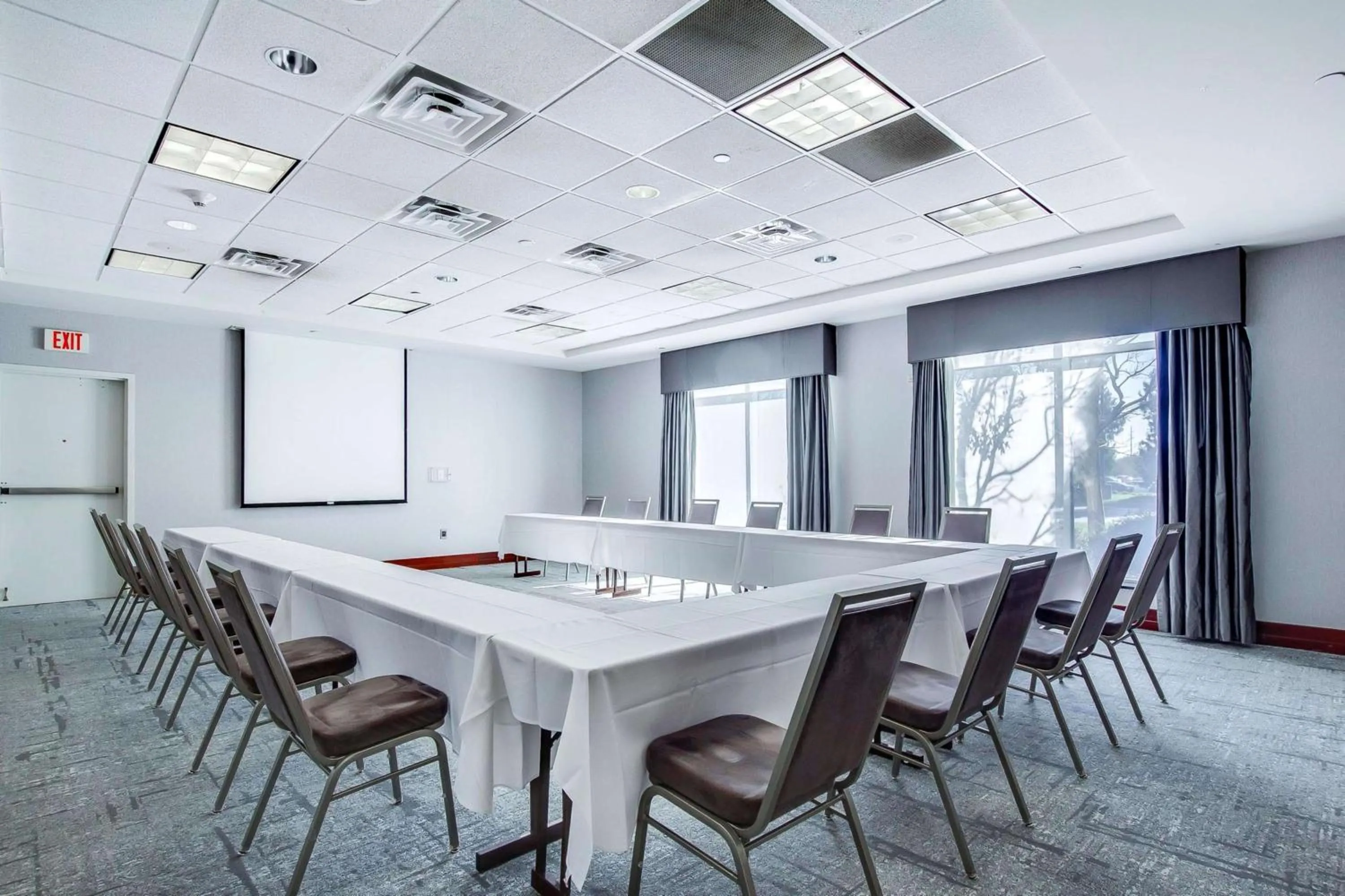 Meeting/conference room in Hilton Garden Inn Louisville-Northeast