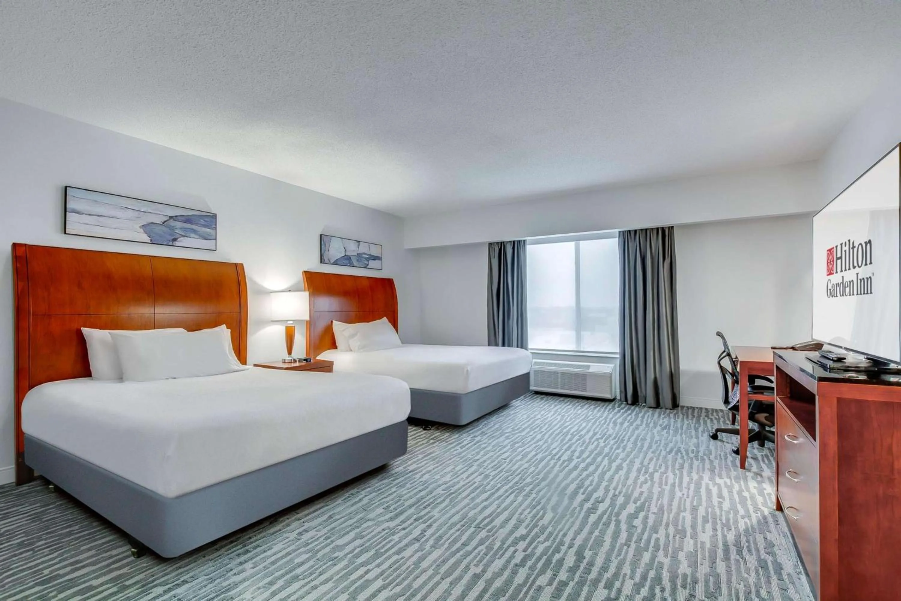 Bed in Hilton Garden Inn Louisville-Northeast