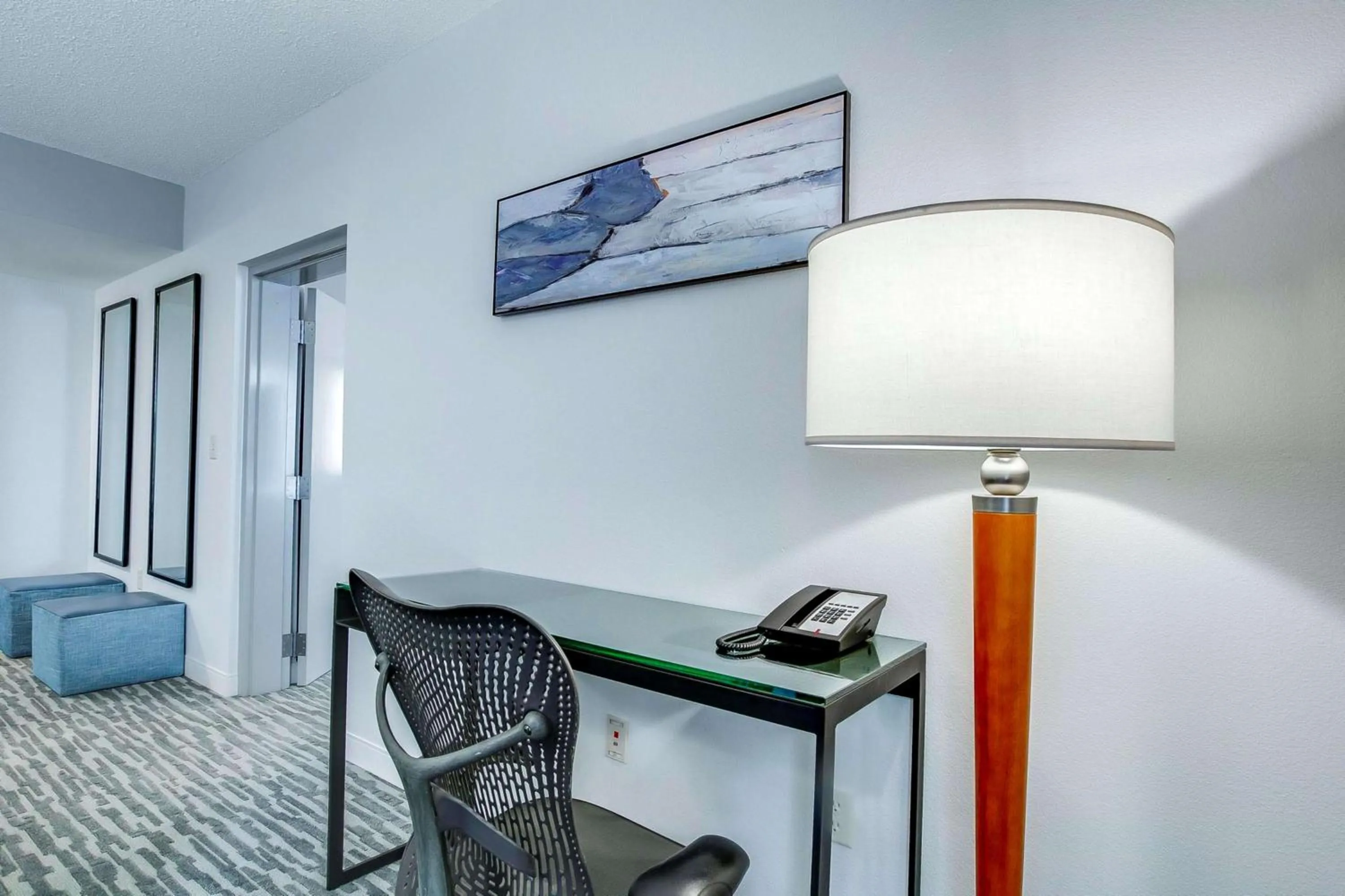 Bedroom in Hilton Garden Inn Louisville-Northeast