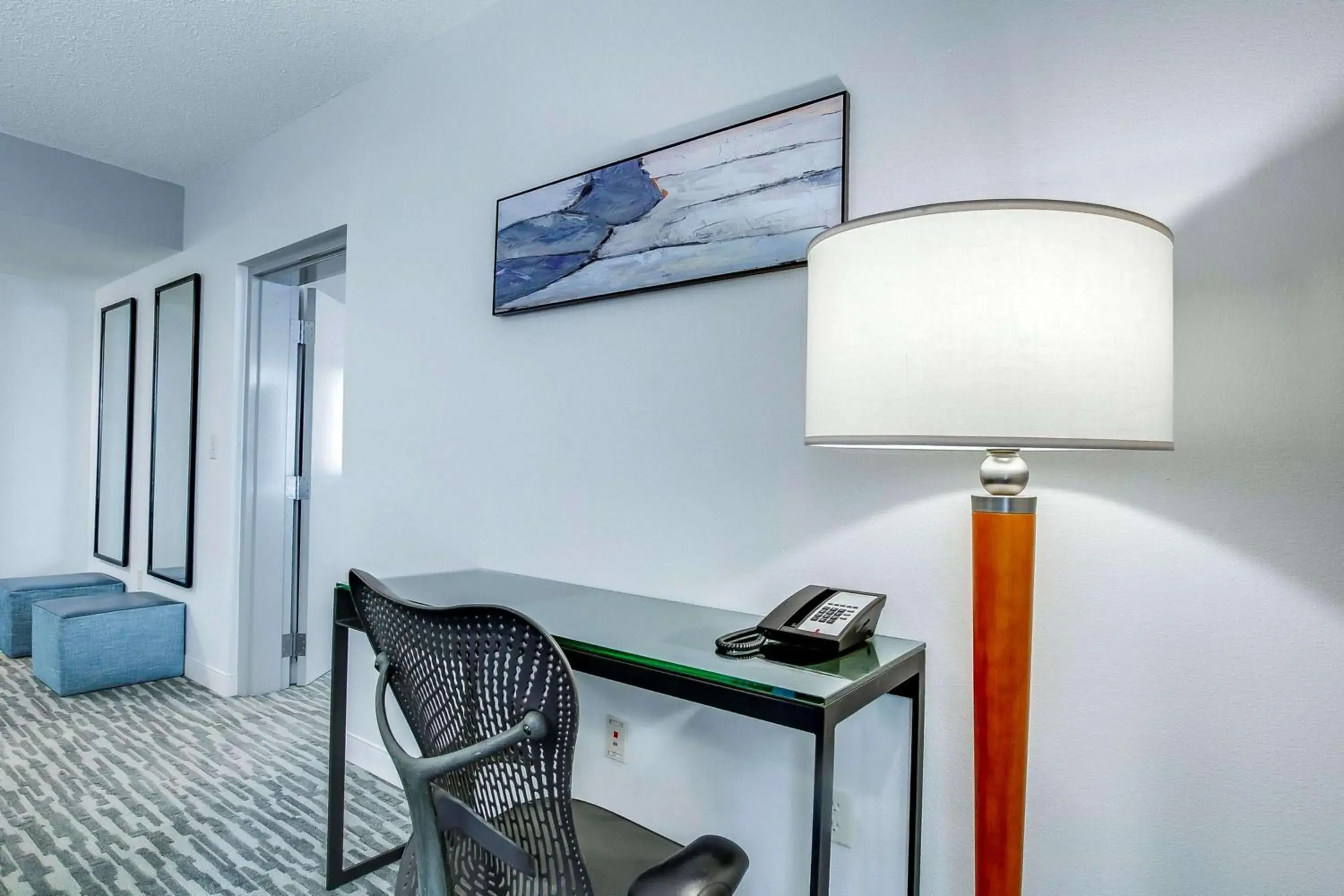 Bedroom in Hilton Garden Inn Louisville-Northeast Bedroom in Hilton Garden Inn Louisville-Northeast