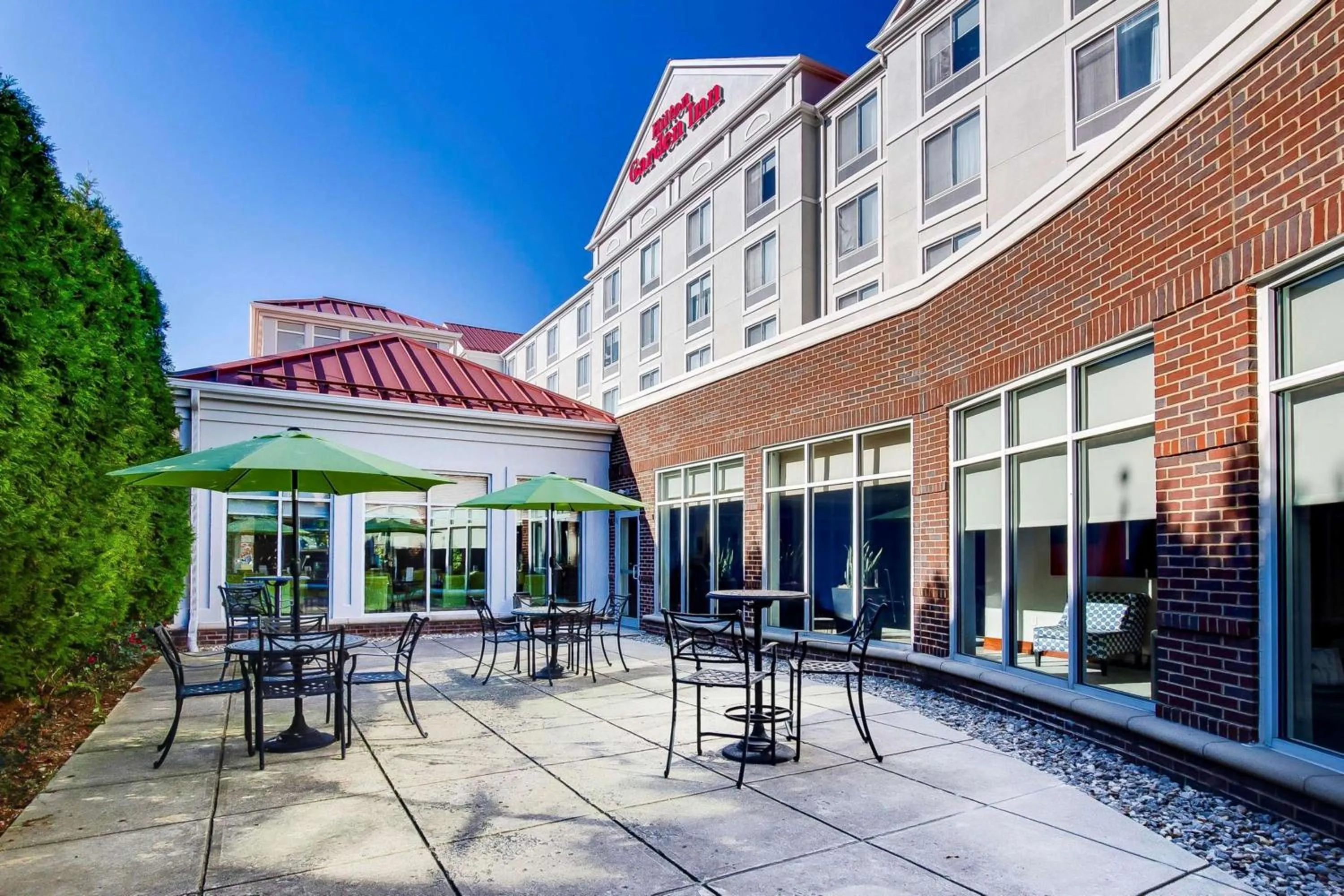 Beach in Hilton Garden Inn Louisville-Northeast