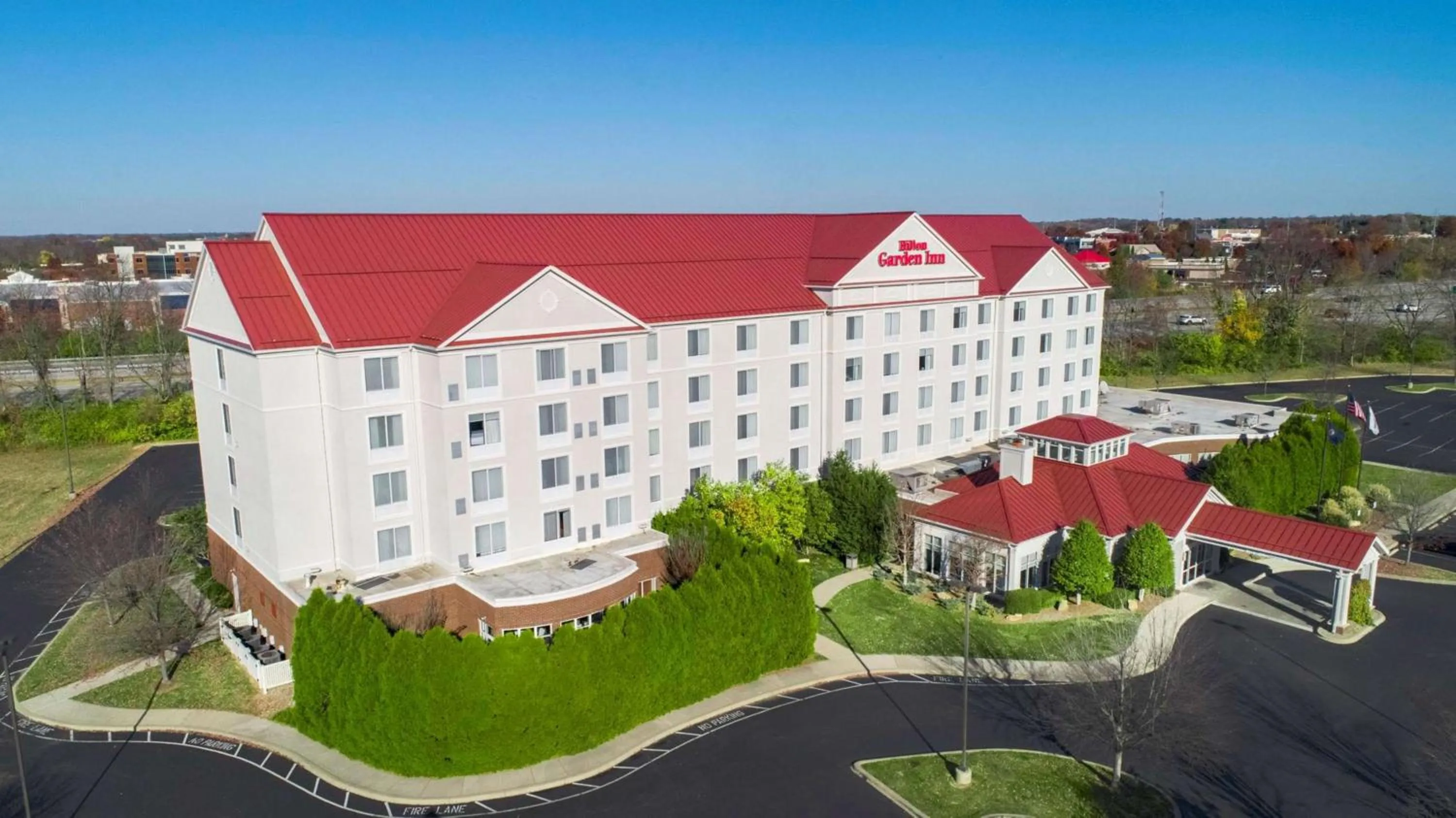 Property building in Hilton Garden Inn Louisville-Northeast