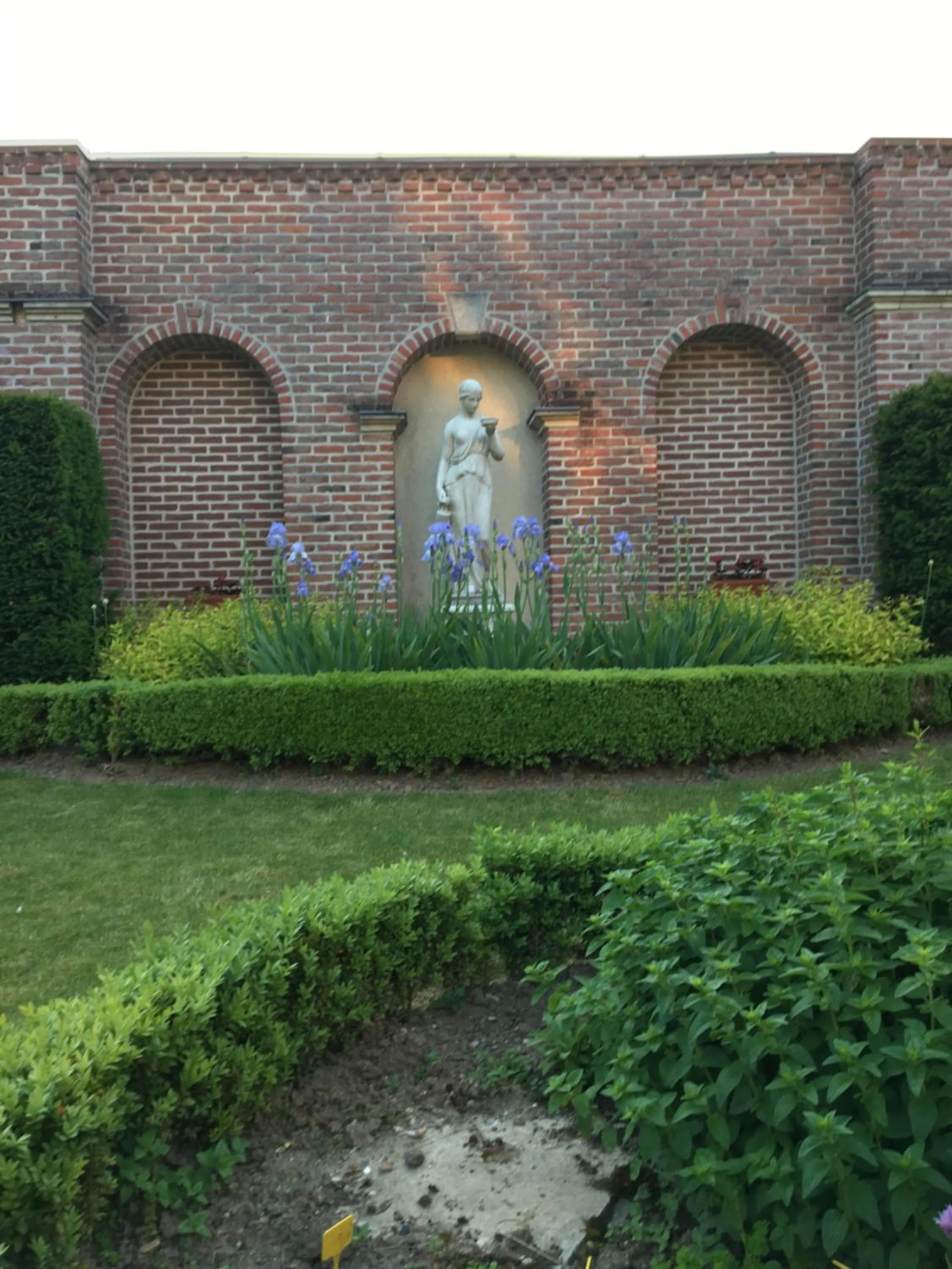 Entre Cour et Jardin