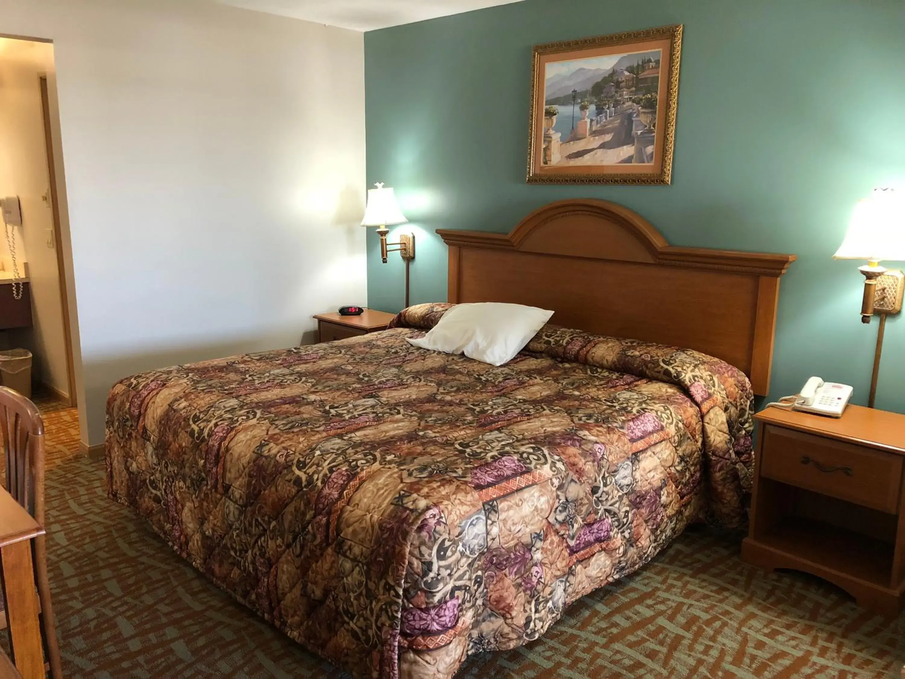 King Suite in Countryside Suites Omaha King Suite in Countryside Suites Omaha