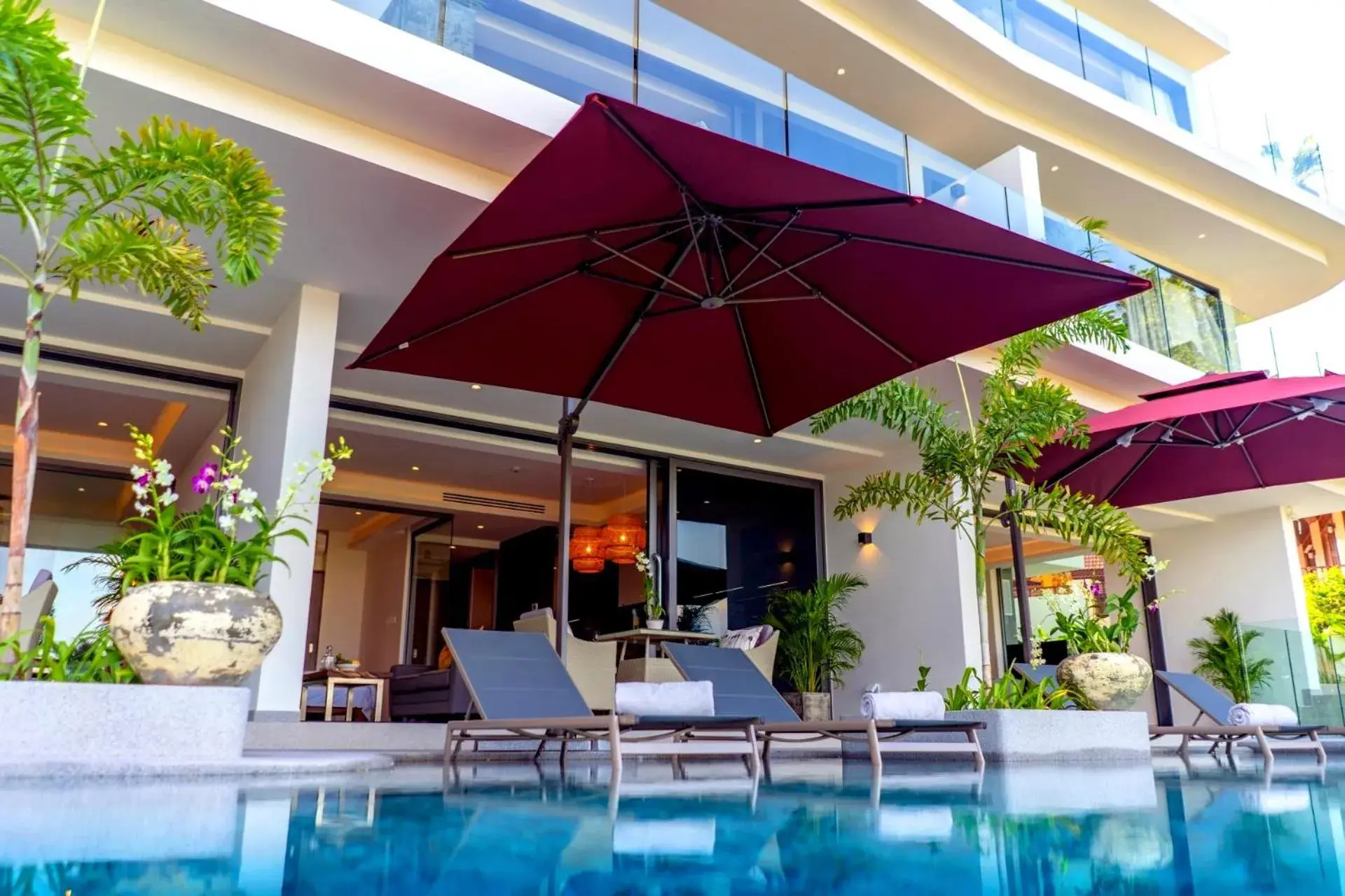 Swimming pool in Patong Heights Swimming pool in Patong Heights