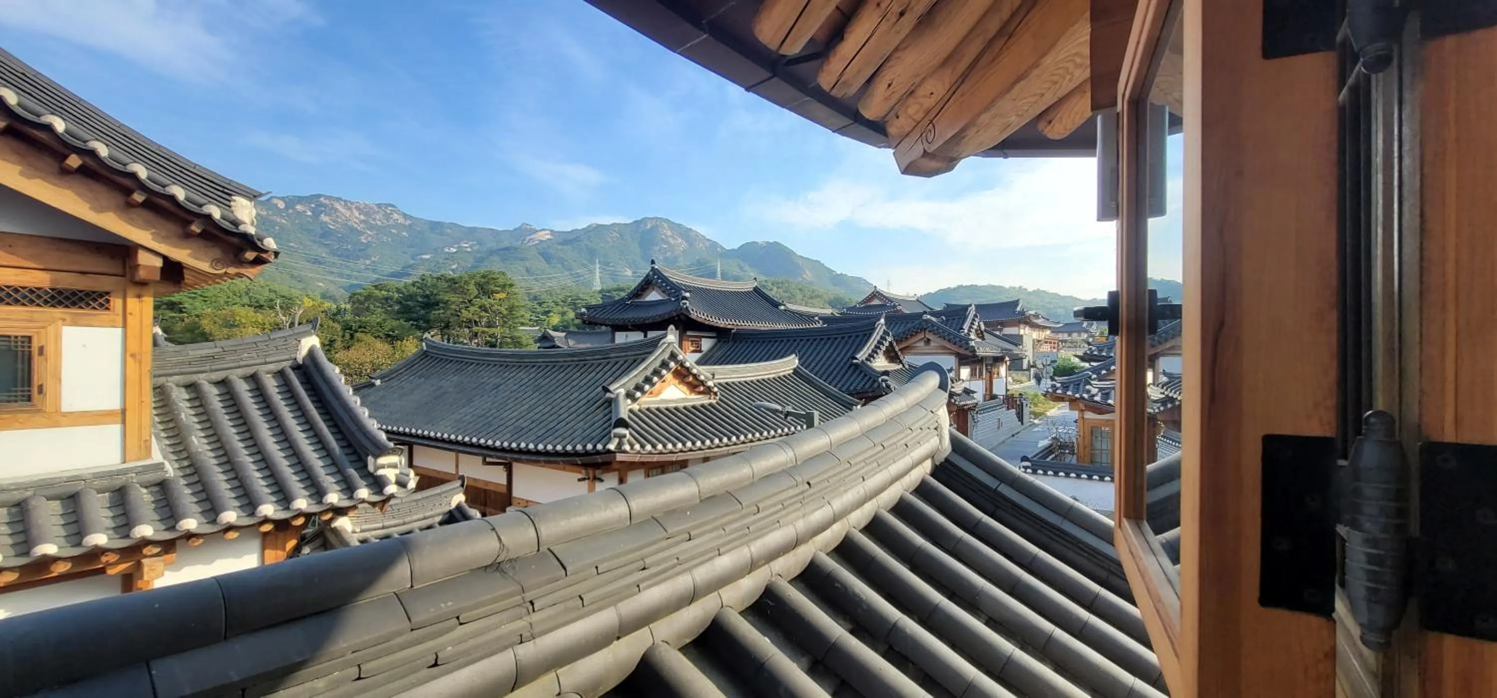 Mountain view in Chaehyodang Hanok Stay