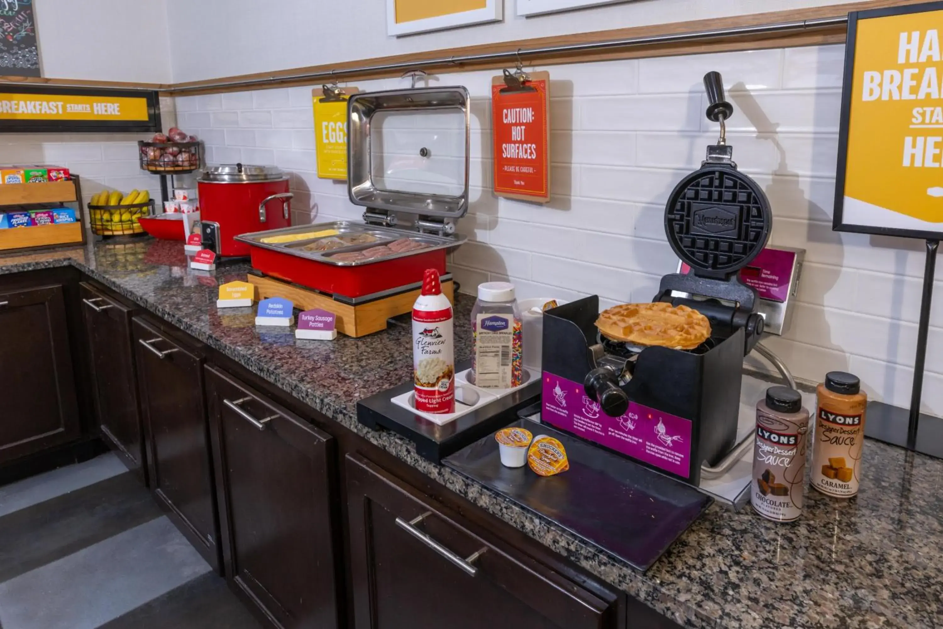 Breakfast in Hampton Inn Tampa International Airport/Westshore Breakfast in Hampton Inn Tampa International Airport/Westshore