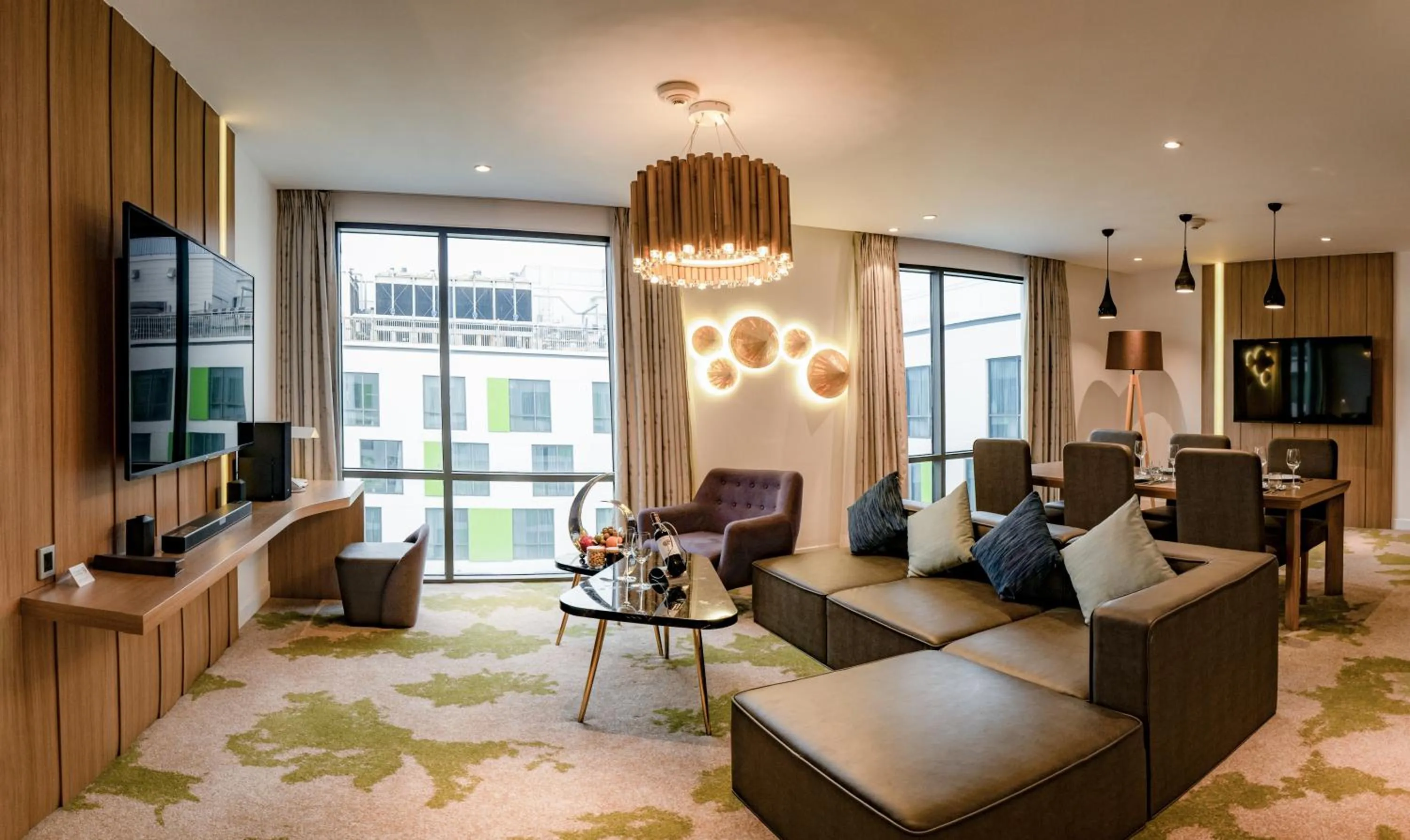Living room in Holiday Inn & Suites Saigon Airport by IHG