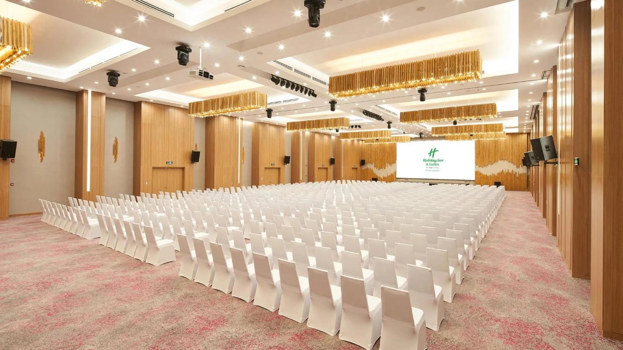 Banquet/Function facilities in Holiday Inn & Suites Saigon Airport by IHG