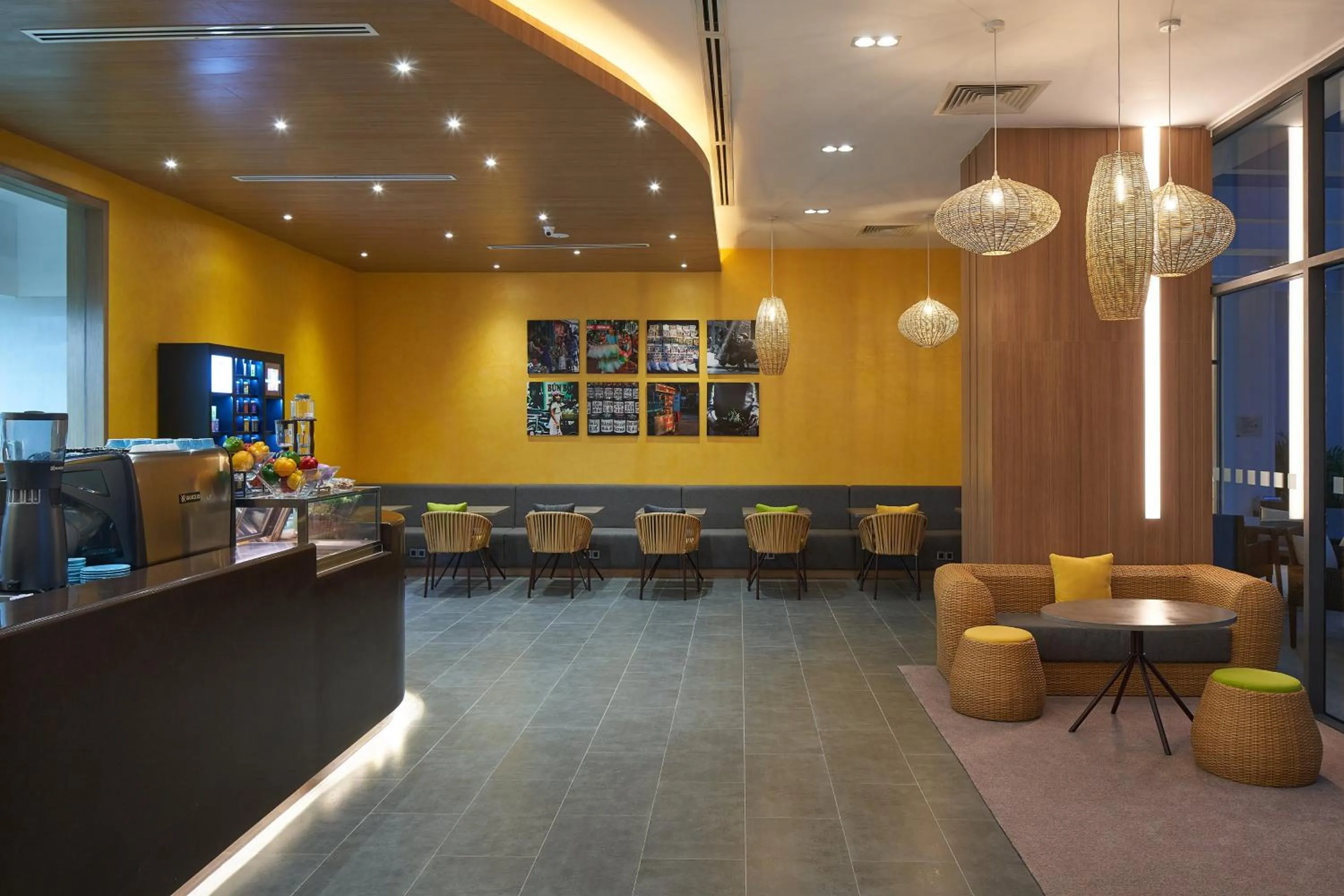 Coffee/tea facilities in Holiday Inn & Suites Saigon Airport by IHG