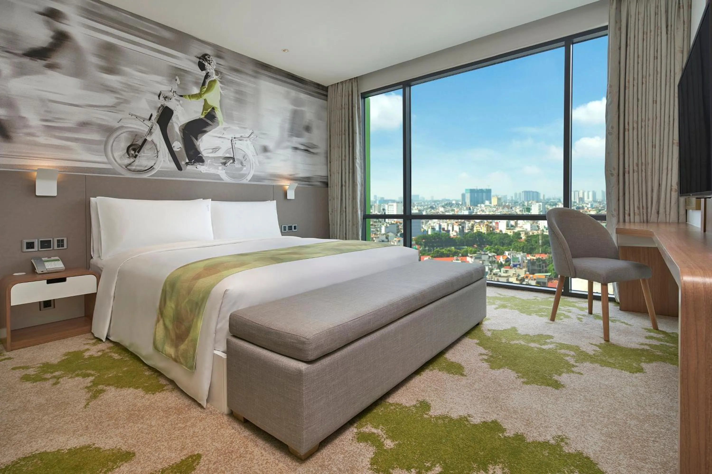 Photo of the whole room, Bed in Holiday Inn & Suites Saigon Airport by IHG