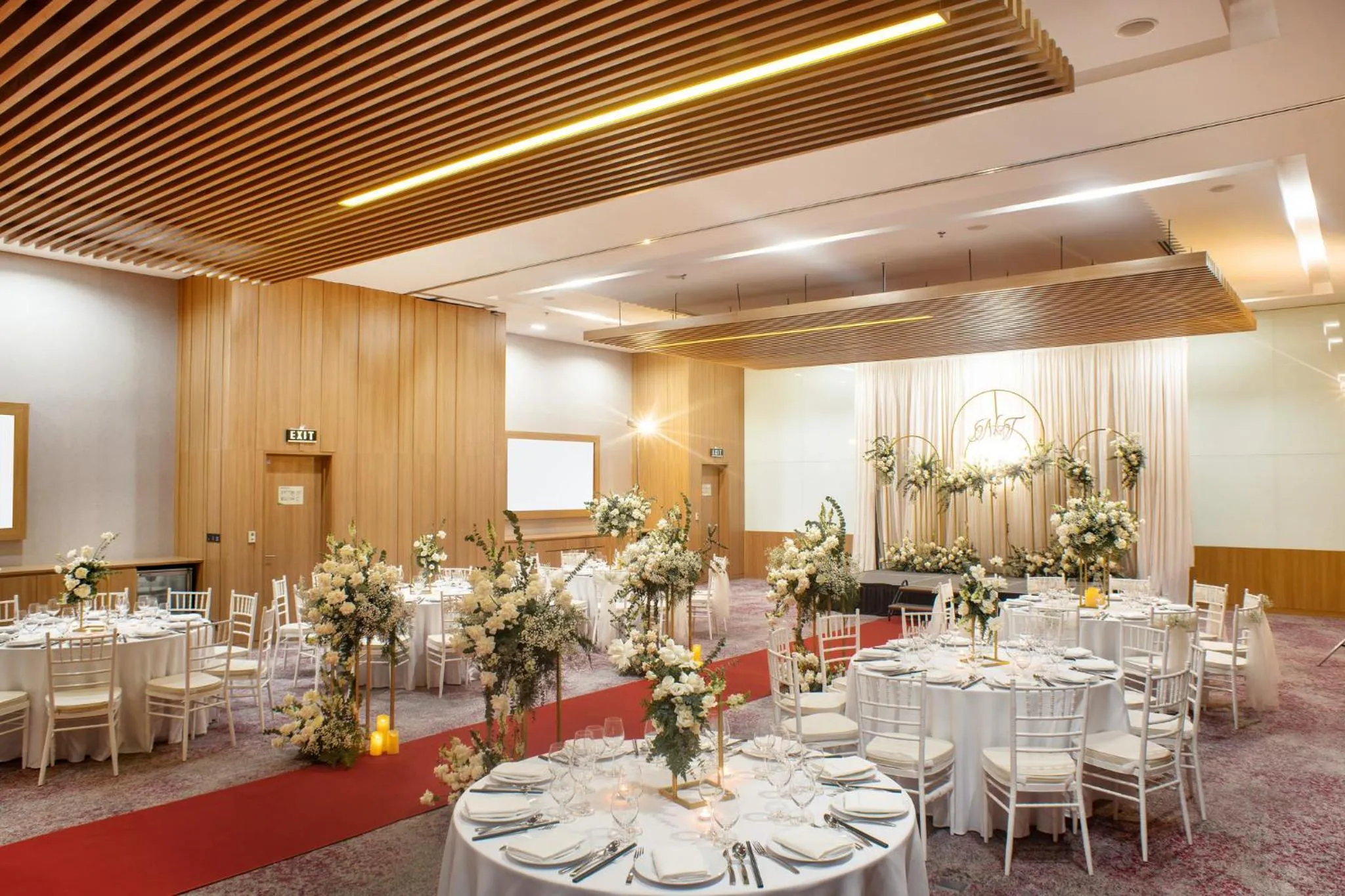 Meeting/conference room in Holiday Inn & Suites Saigon Airport by IHG