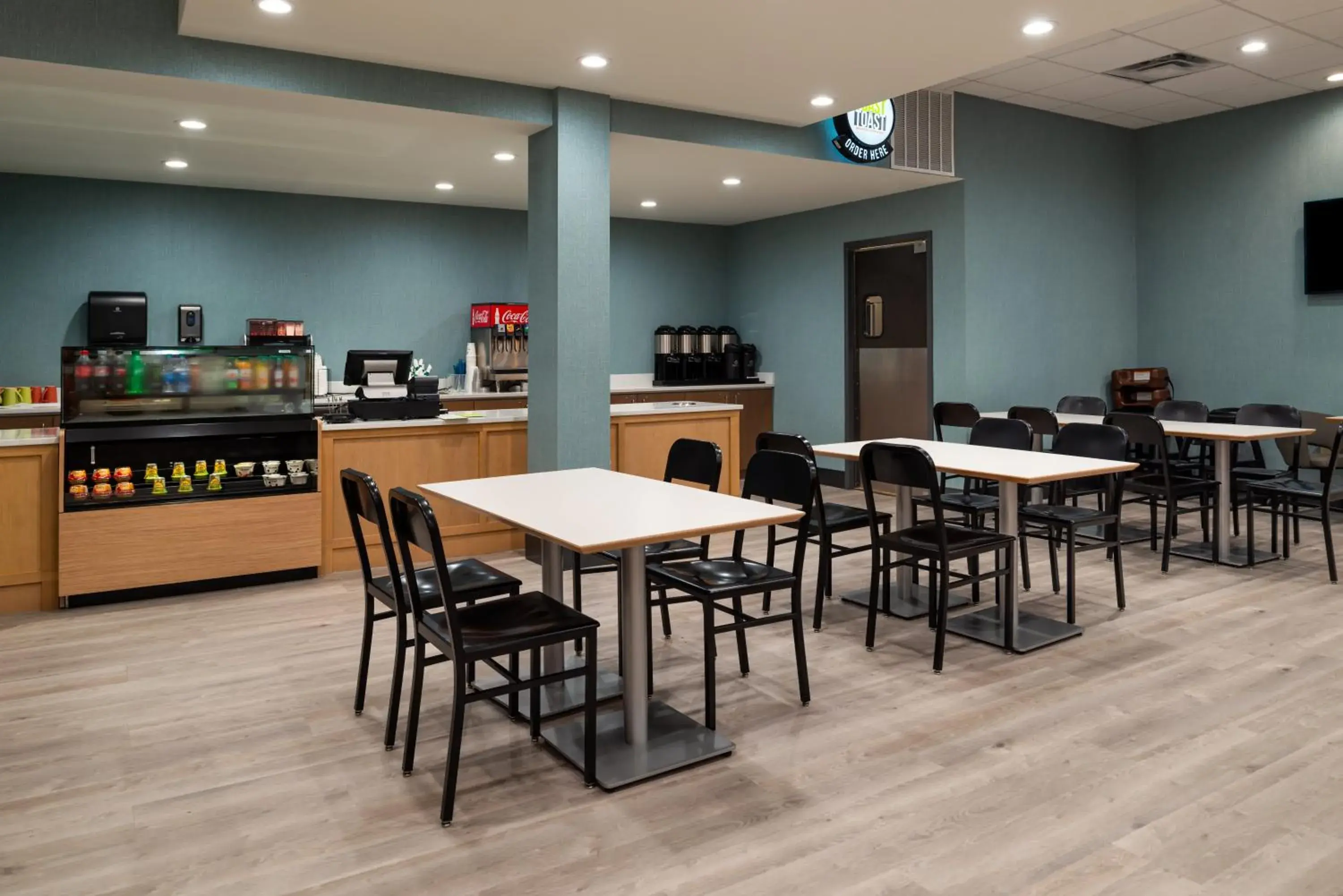 Restaurant/places to eat in Holiday Inn & Suites Orlando - I-Drive - Theme Parks by IHG Restaurant/places to eat in Holiday Inn & Suites Orlando - I-Drive - Theme Parks by IHG