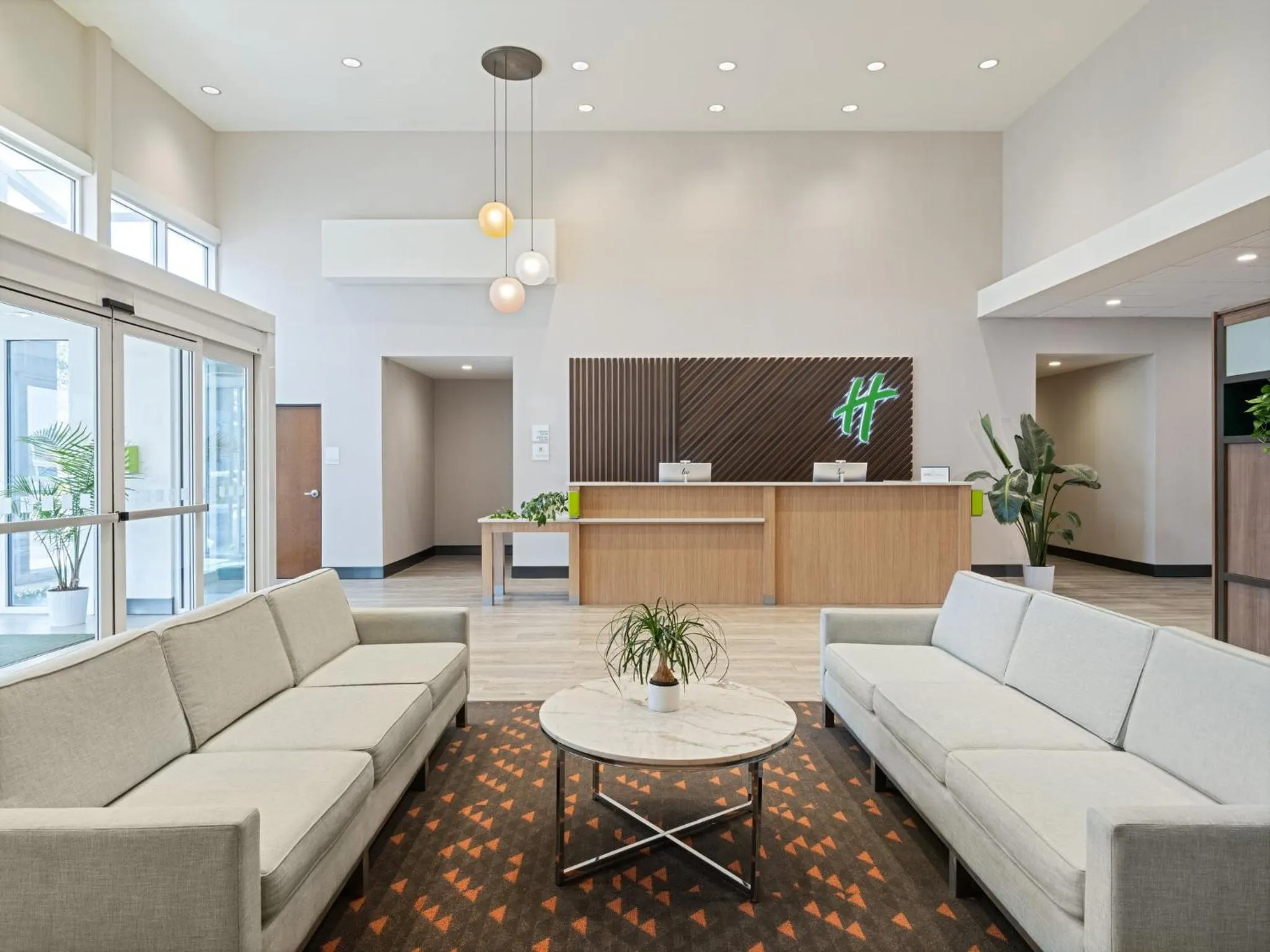 Property building in Holiday Inn & Suites Orlando - I-Drive - Theme Parks by IHG