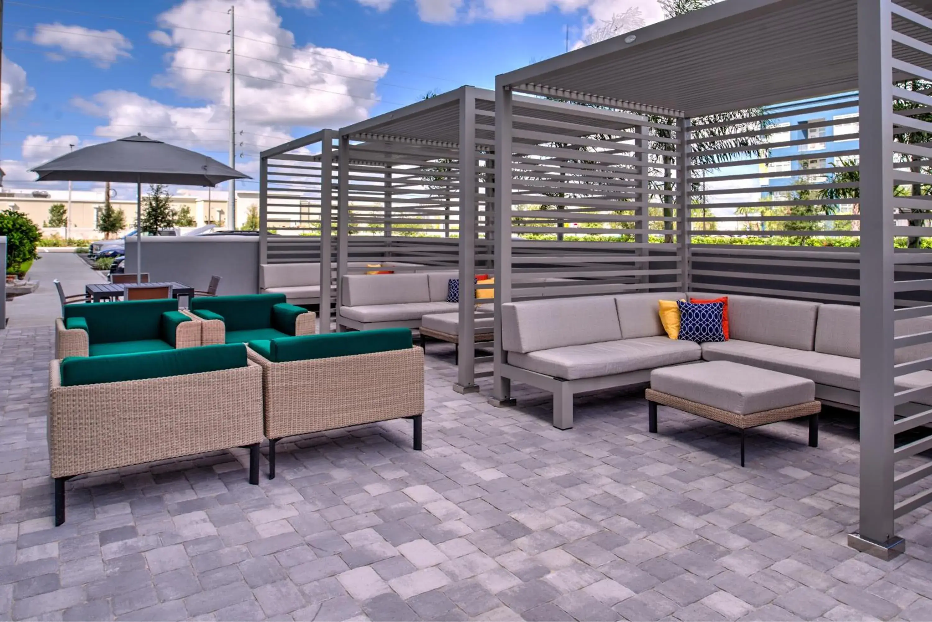 Property building in Holiday Inn & Suites Orlando - I-Drive - Theme Parks by IHG Property building in Holiday Inn & Suites Orlando - I-Drive - Theme Parks by IHG