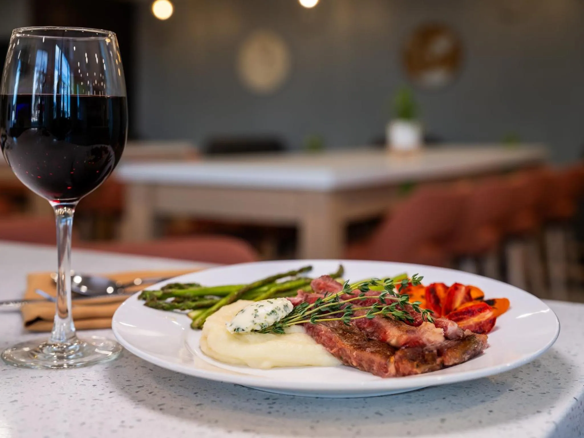 Restaurant/places to eat in Holiday Inn & Suites Orlando - I-Drive - Theme Parks by IHG