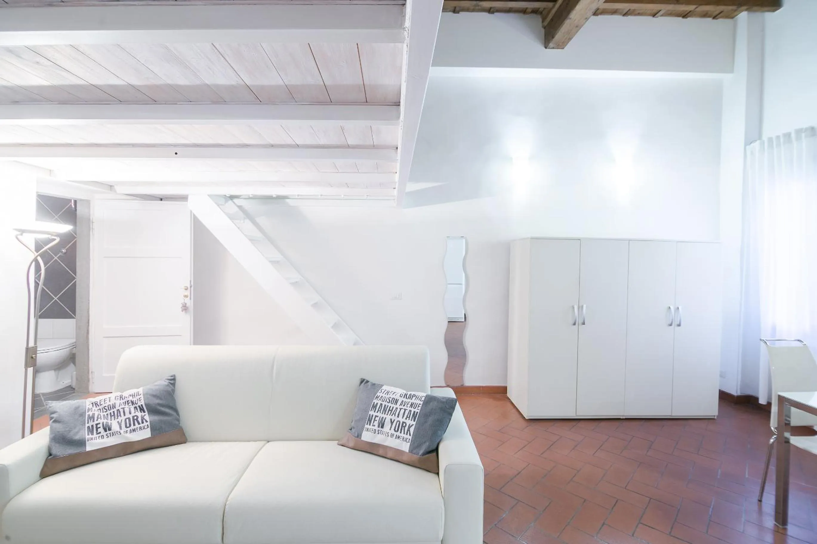 Living room in San Niccolò Loft by Mmega