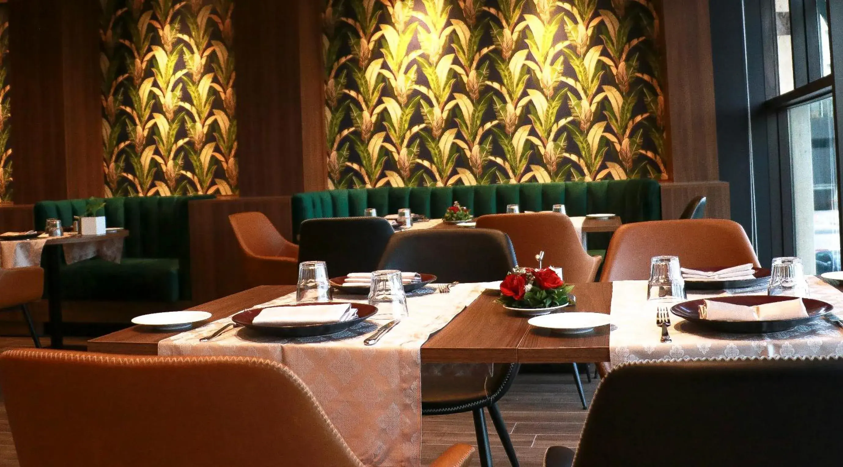 Restaurant/places to eat in ADAM Hotel Suites Restaurant/places to eat in ADAM Hotel Suites