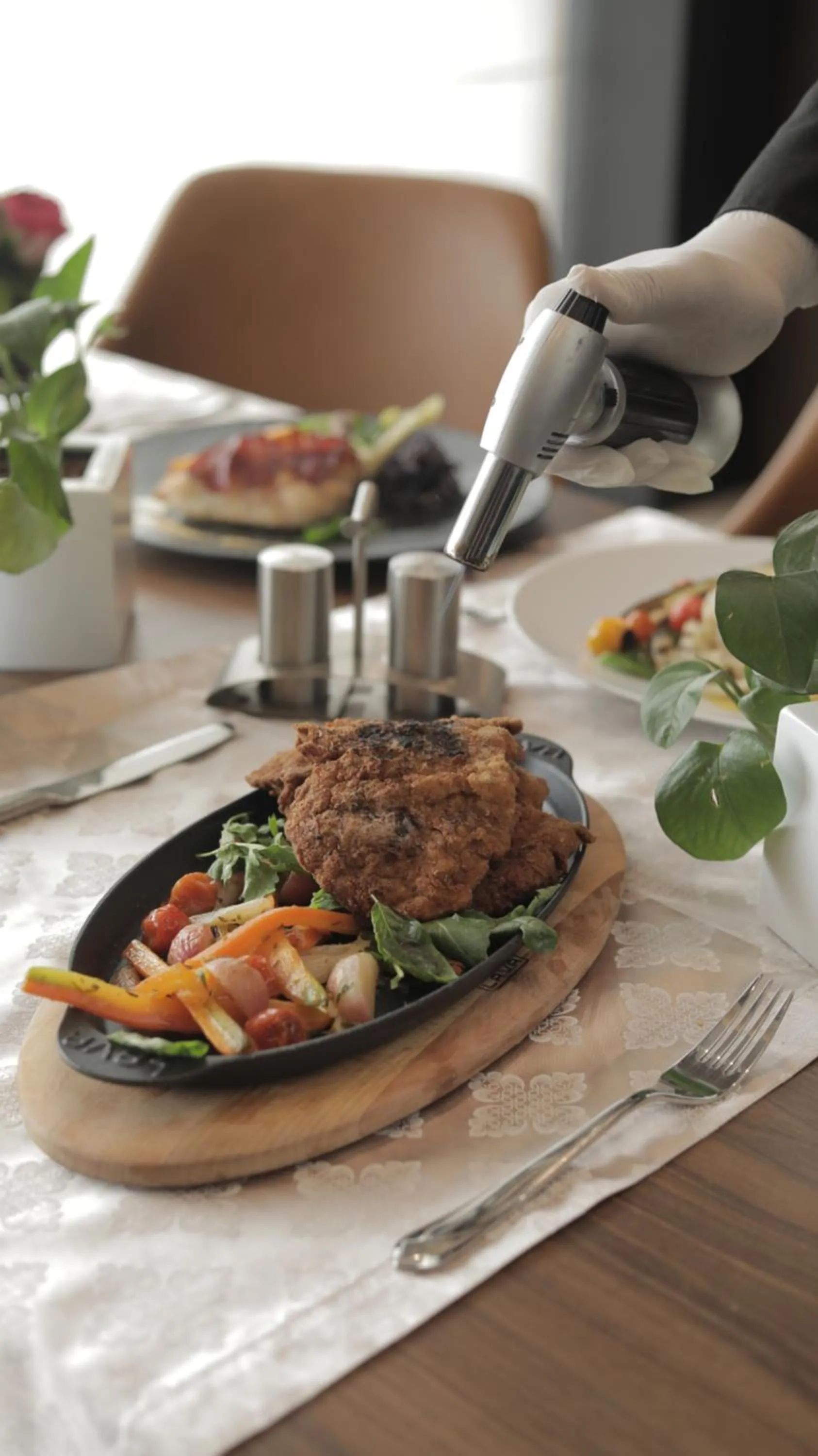 Restaurant/places to eat in ADAM Hotel Suites