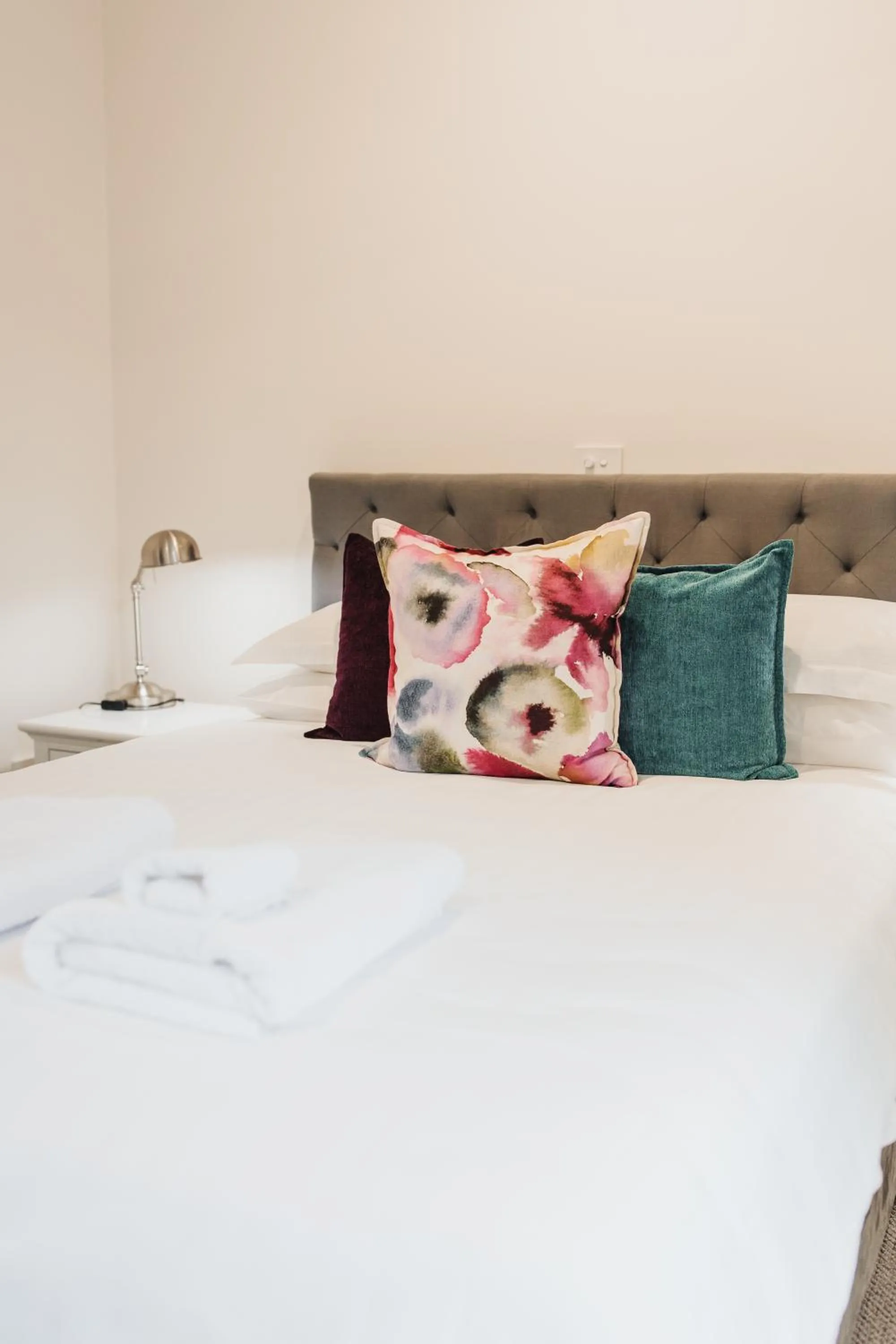 Bedroom, Bed in The Mill Apartments Clare Valley